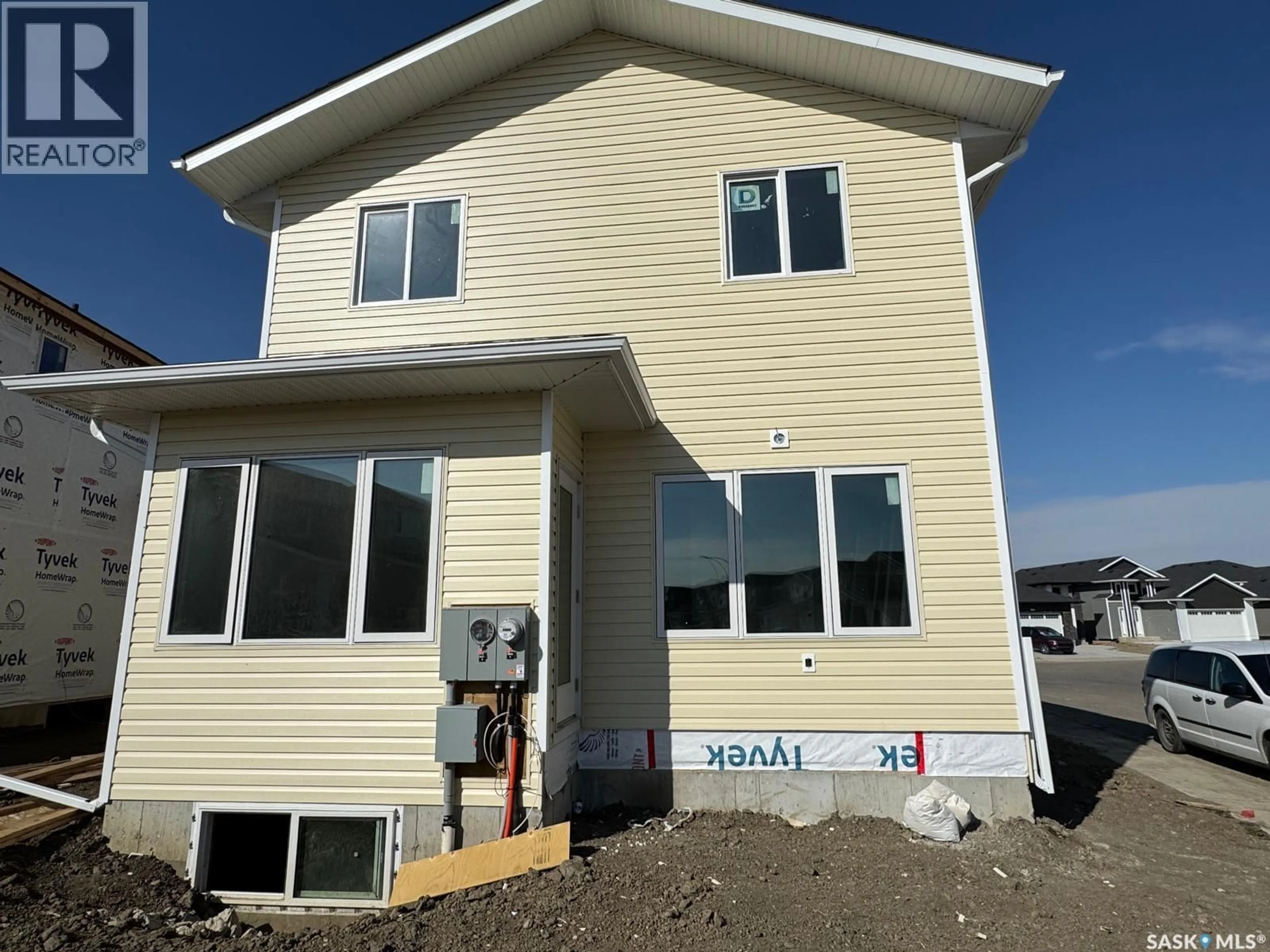 Home with vinyl exterior material, building for 403 STROMBERG CRESCENT, Saskatoon Saskatchewan S7L7P1