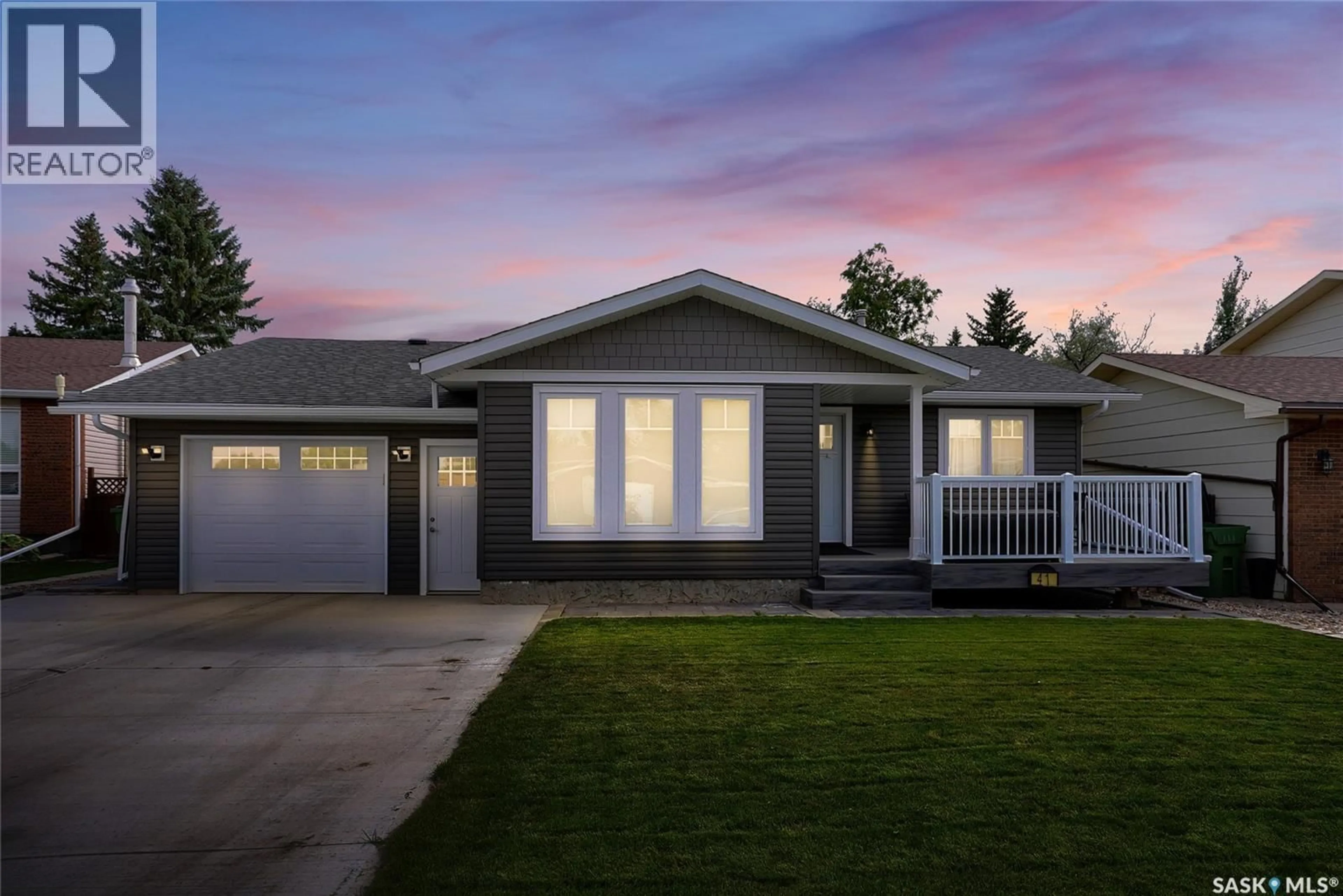 Home with vinyl exterior material, street for 41 EDELWEISS CRESCENT, Moose Jaw Saskatchewan S6J1E4