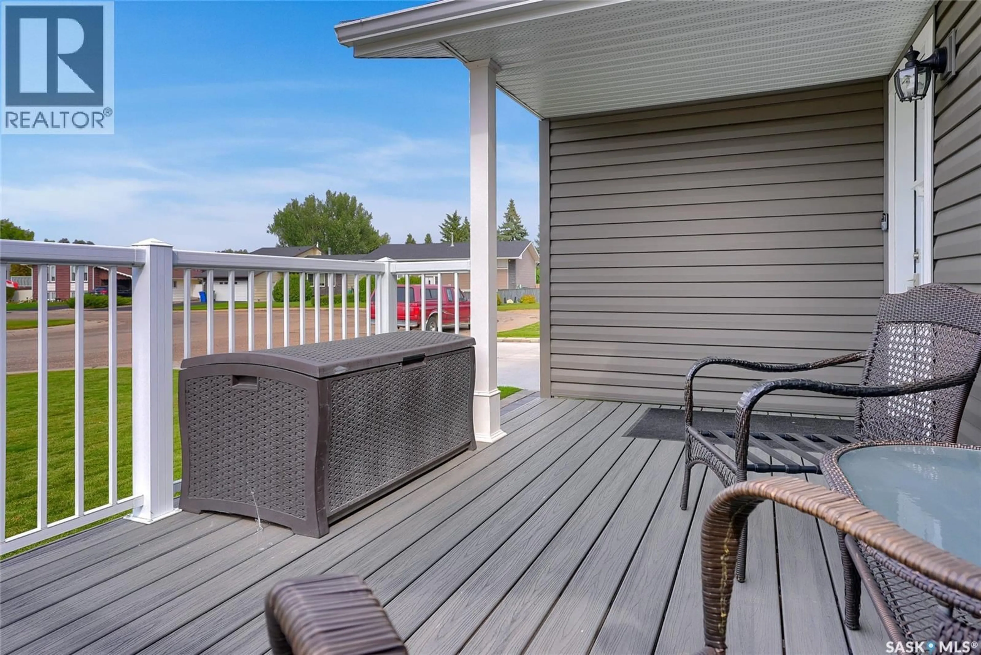 Patio, water/lake/river/ocean view for 41 EDELWEISS CRESCENT, Moose Jaw Saskatchewan S6J1E4