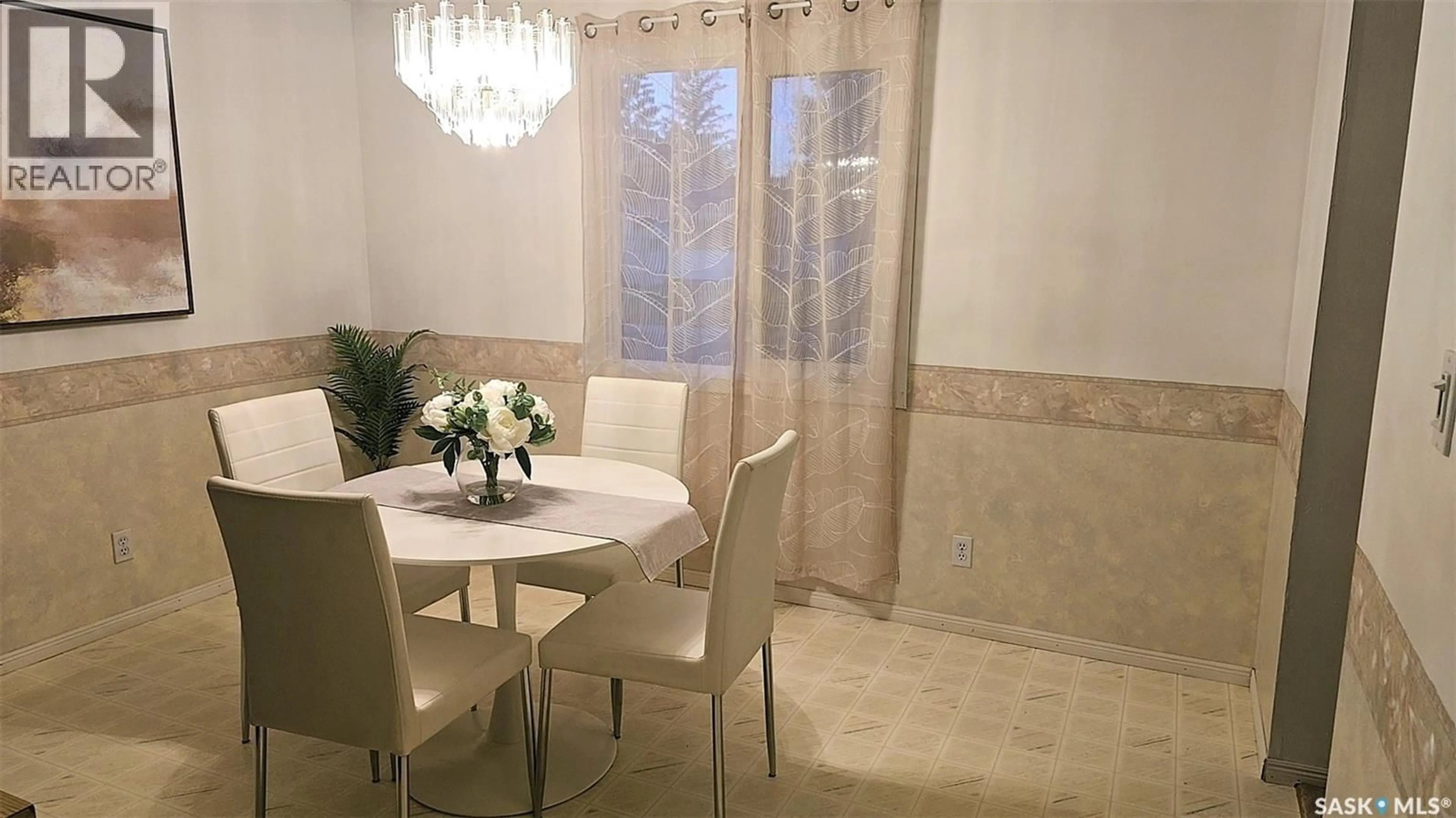 Dining room, ceramic/tile floor for 217 MEIGHEN CRESCENT, Saskatoon Saskatchewan S7L4W4