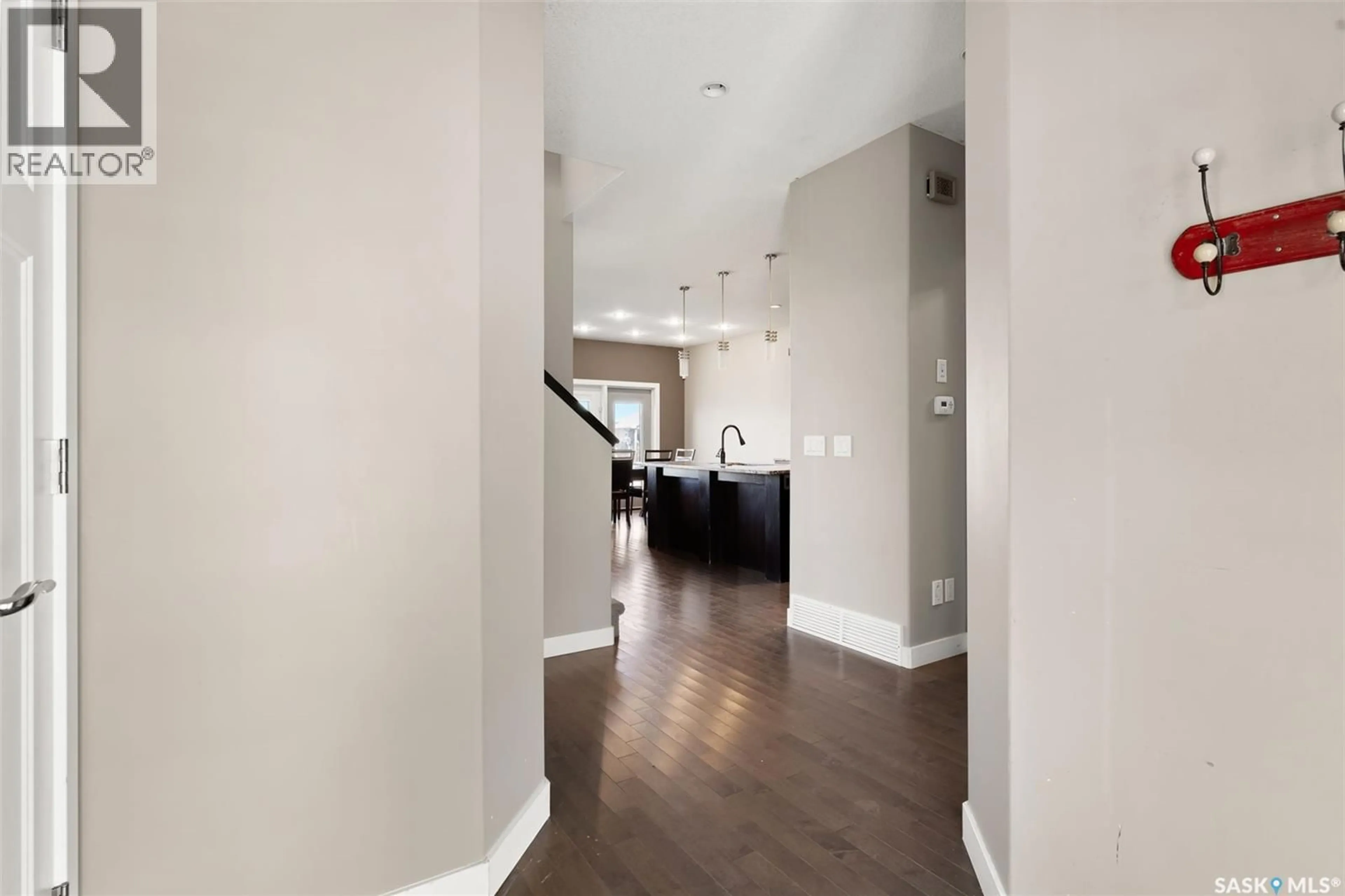 Indoor entryway for 5488 AERIAL CRESCENT, Regina Saskatchewan S4W0C9