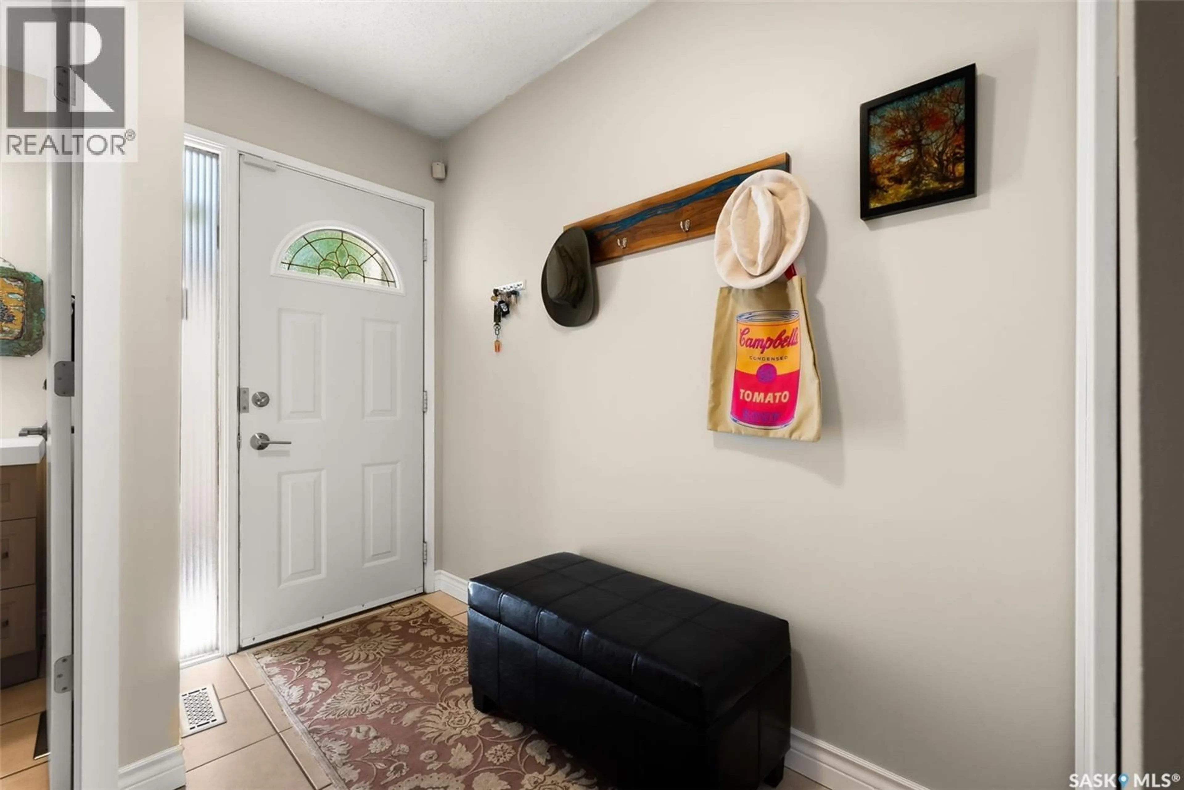 Indoor entryway for 1504 JUBILEE AVENUE, Regina Saskatchewan S4S3T3