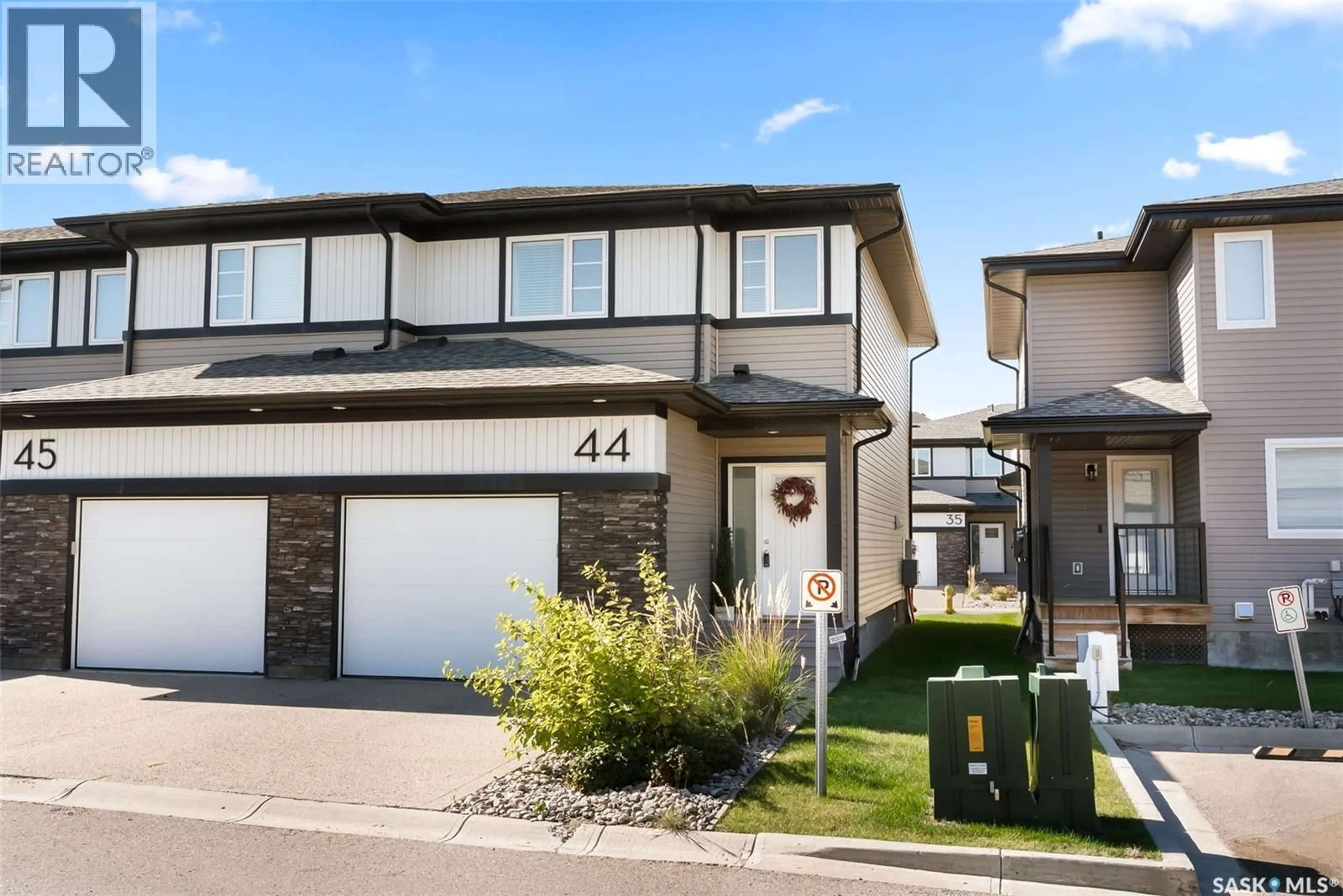 Home with vinyl exterior material, street for 44 5301 BEACON DRIVE, Regina Saskatchewan S4W0R6
