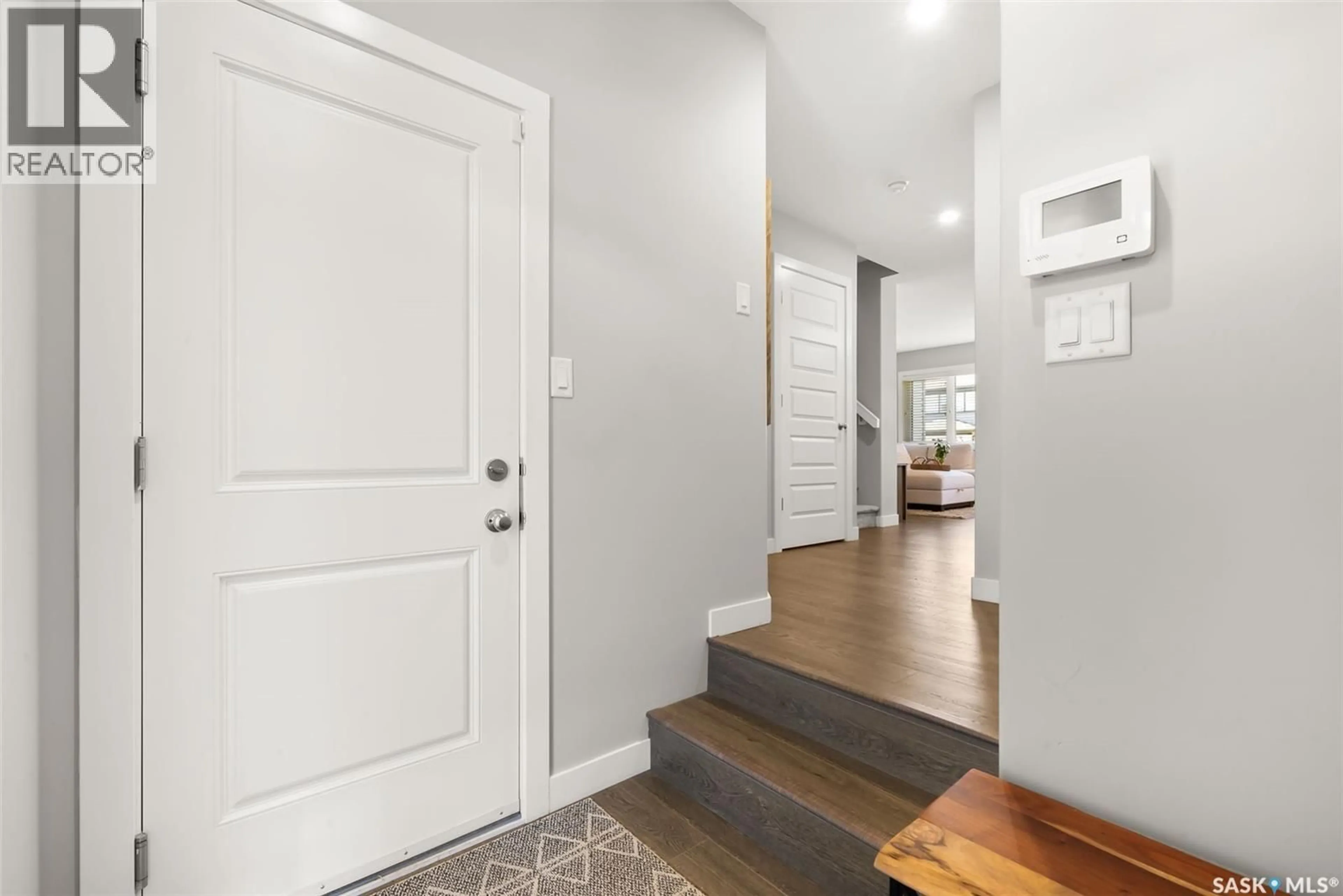 Indoor entryway for 44 5301 BEACON DRIVE, Regina Saskatchewan S4W0R6