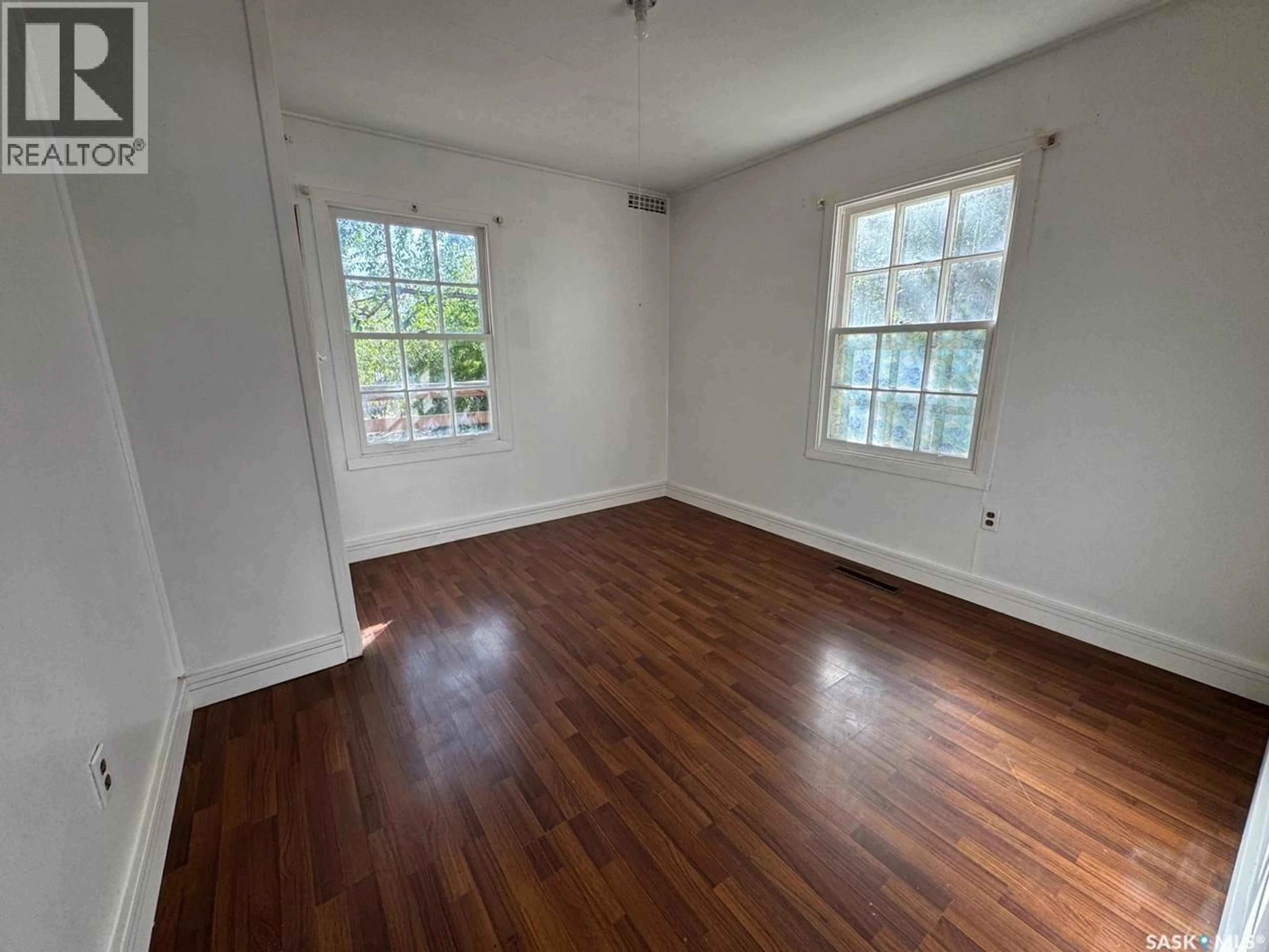 A pic of a room for 206 CARSON STREET, Dundurn Saskatchewan S0K1K0