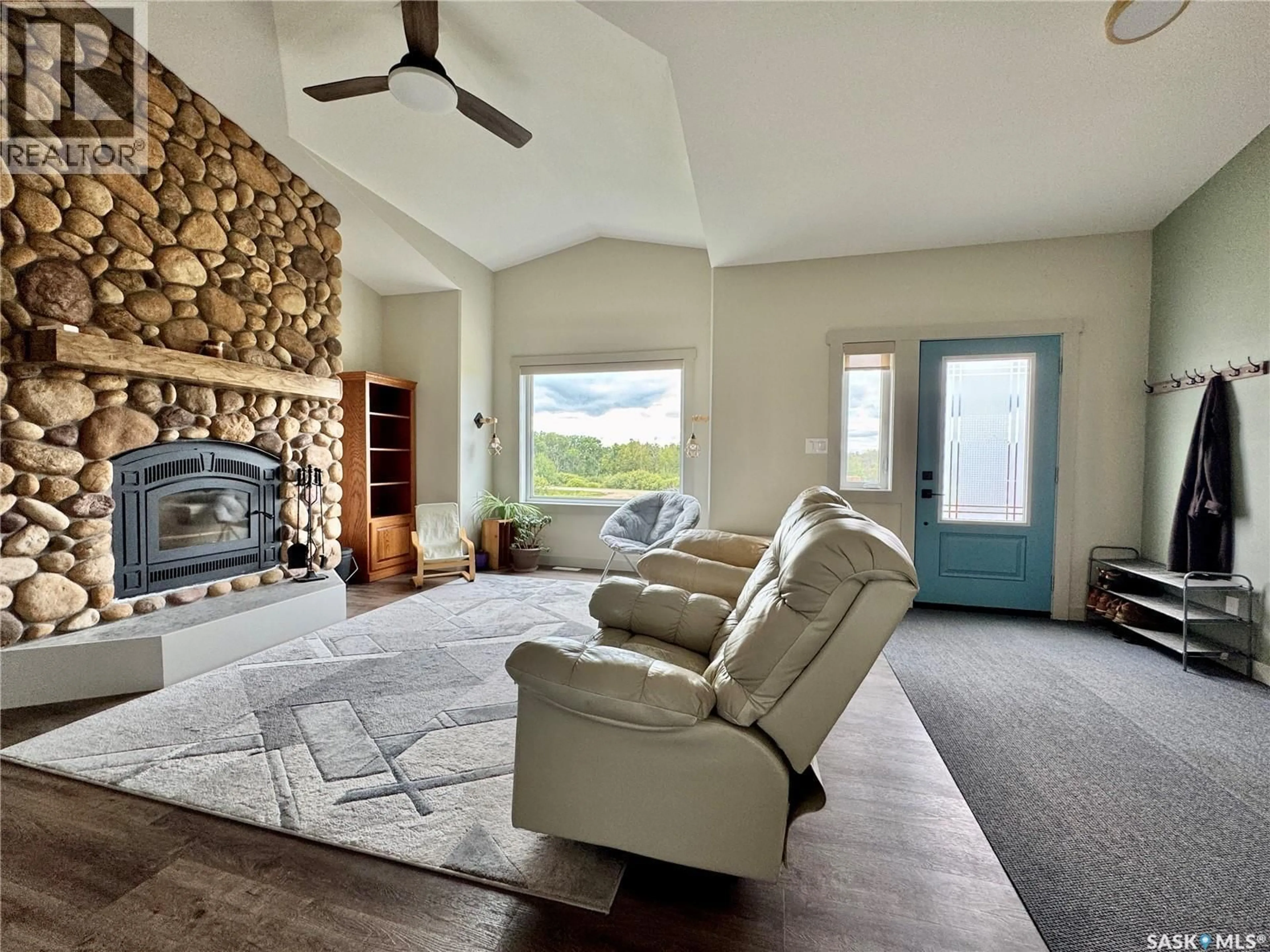 Living room with furniture, unknown for NATURES EDGE ACRES, Fertile Belt Rm No. 183 Saskatchewan S0A0X0