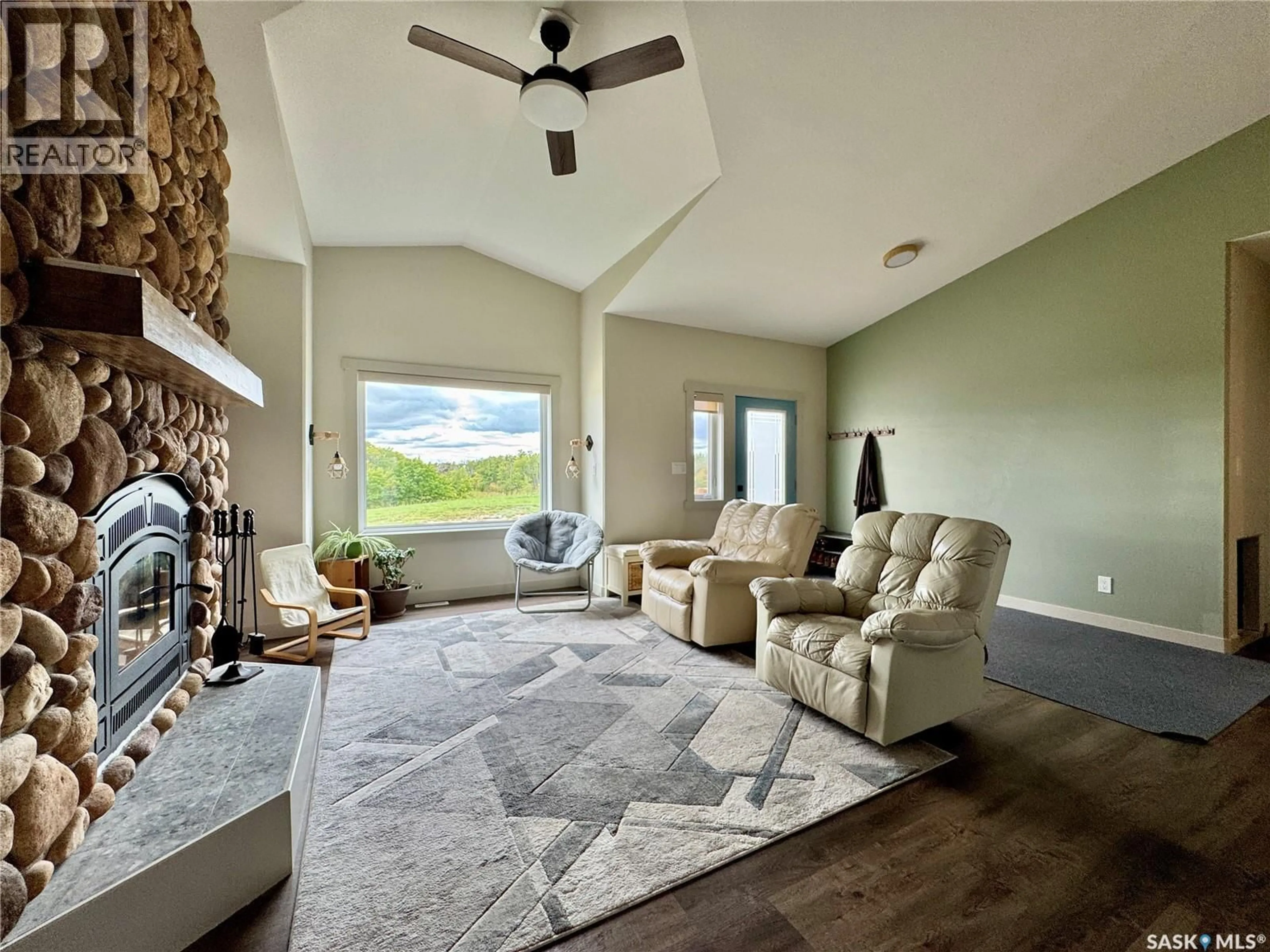Living room with furniture, unknown for NATURES EDGE ACRES, Fertile Belt Rm No. 183 Saskatchewan S0A0X0