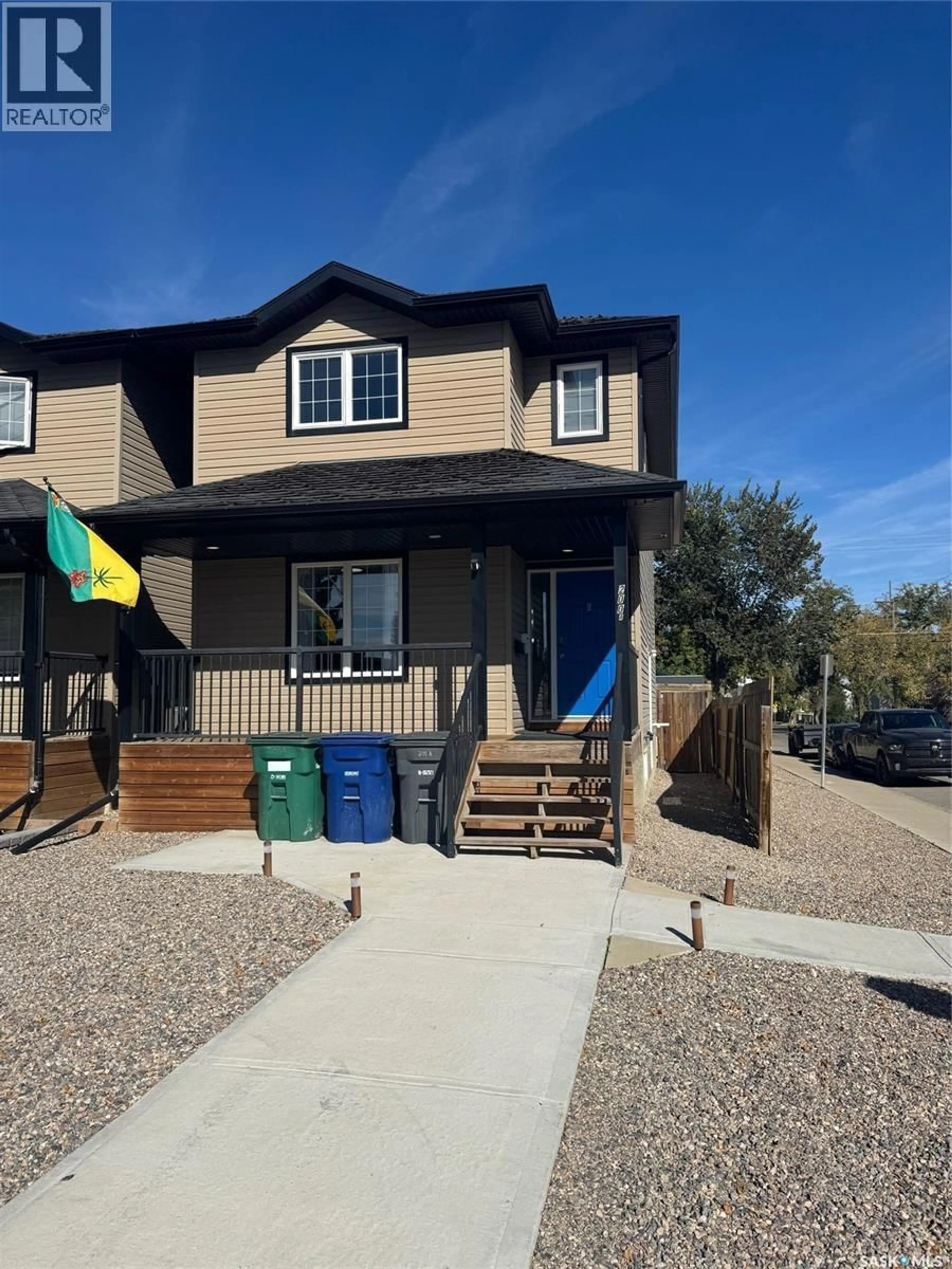 Home with vinyl exterior material, street for 200 111TH STREET, Saskatoon Saskatchewan S7N1T2