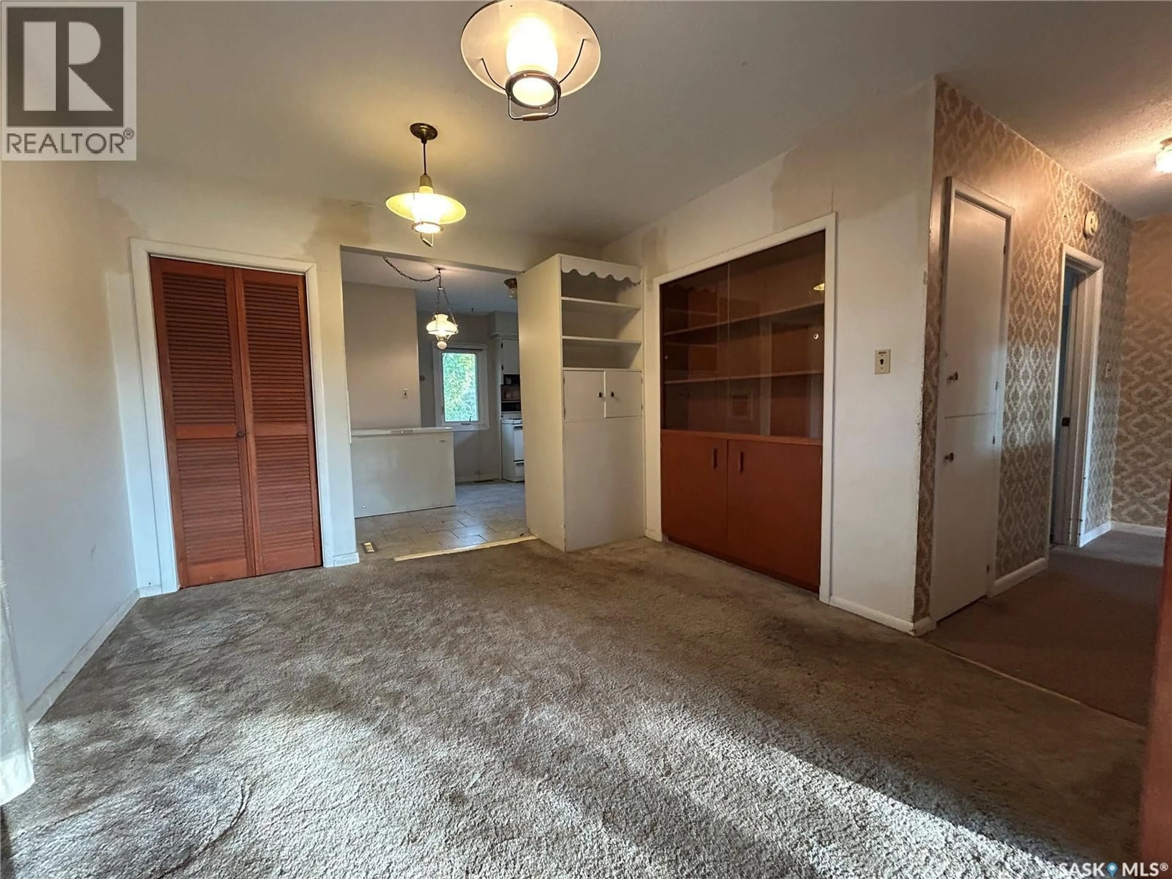 Unknown for 2825 WASCANA STREET, Regina Saskatchewan S4S2G7