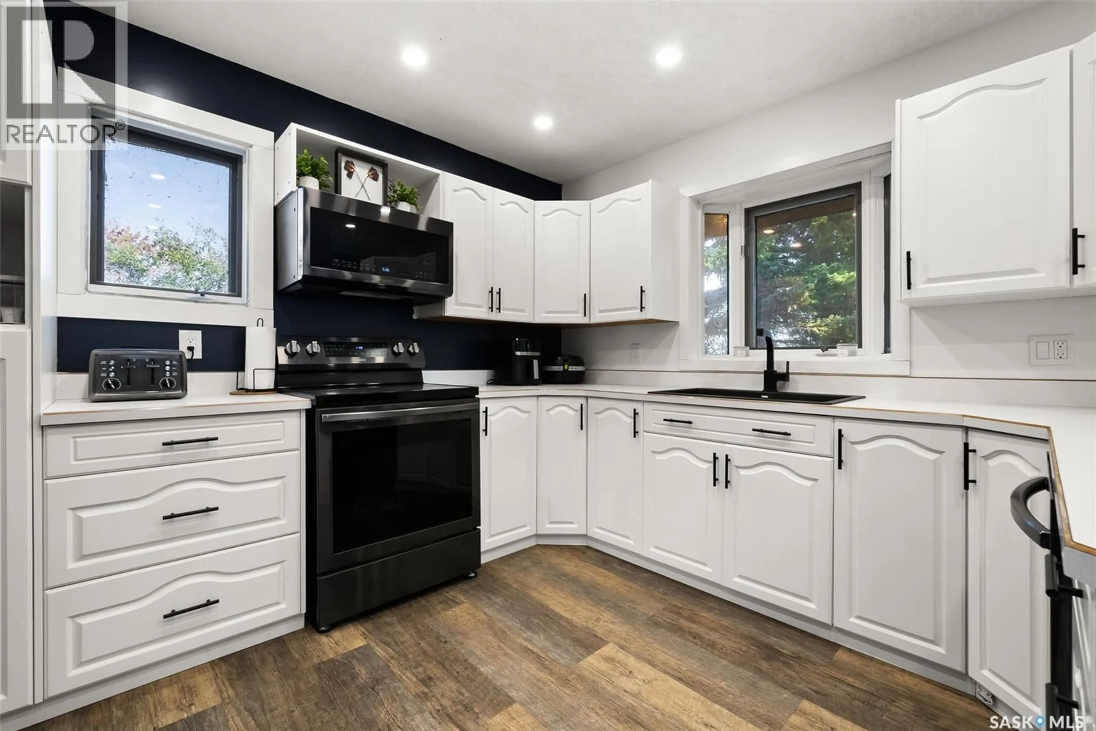 Open concept kitchen, unknown for JOHANNSEN ACREAGE, Bratt's Lake Rm No. 129 Saskatchewan S0G5E0