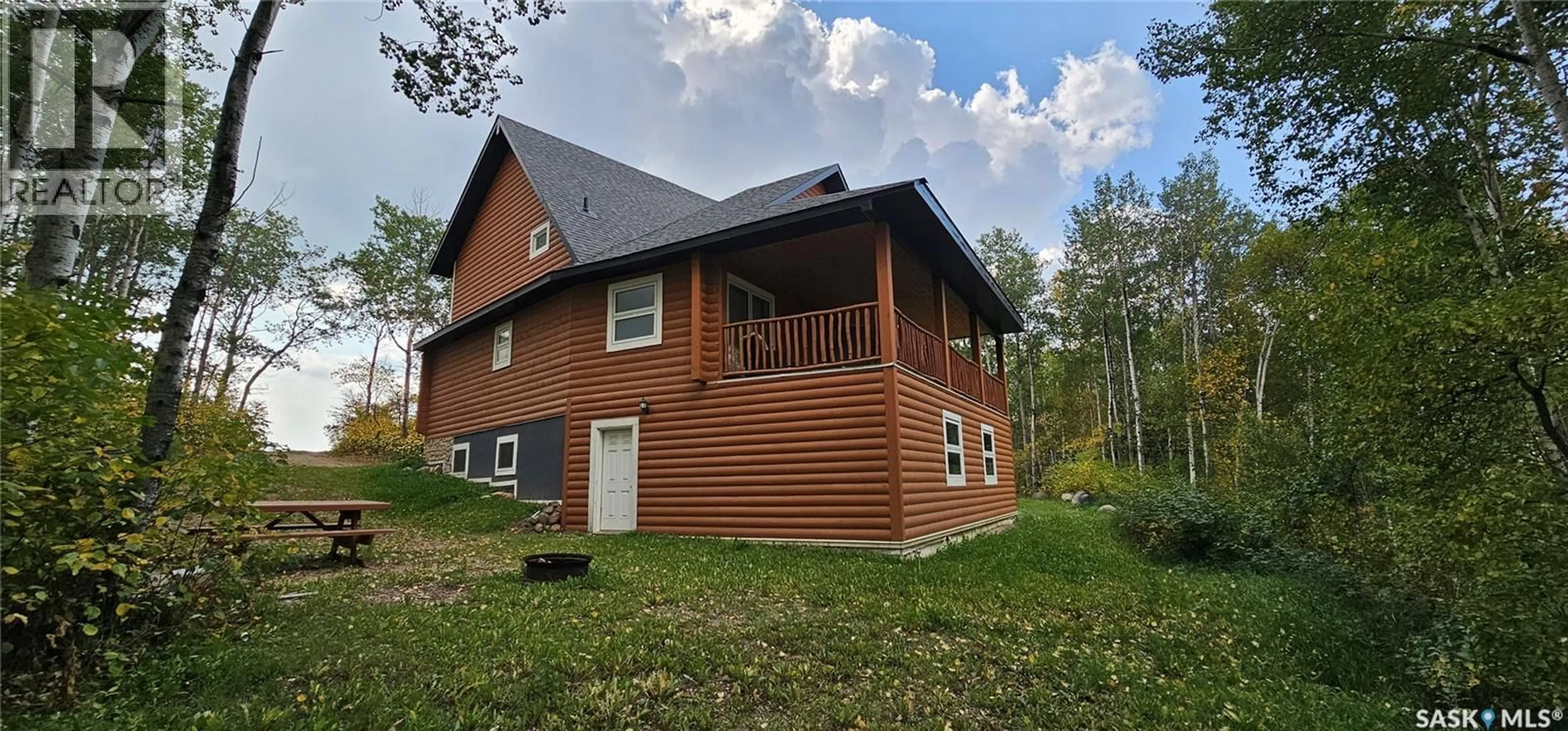 Home with vinyl exterior material, building for 404 LAKEVIEW ROAD, Barrier Valley Rm No. 397 Saskatchewan S0E0B0
