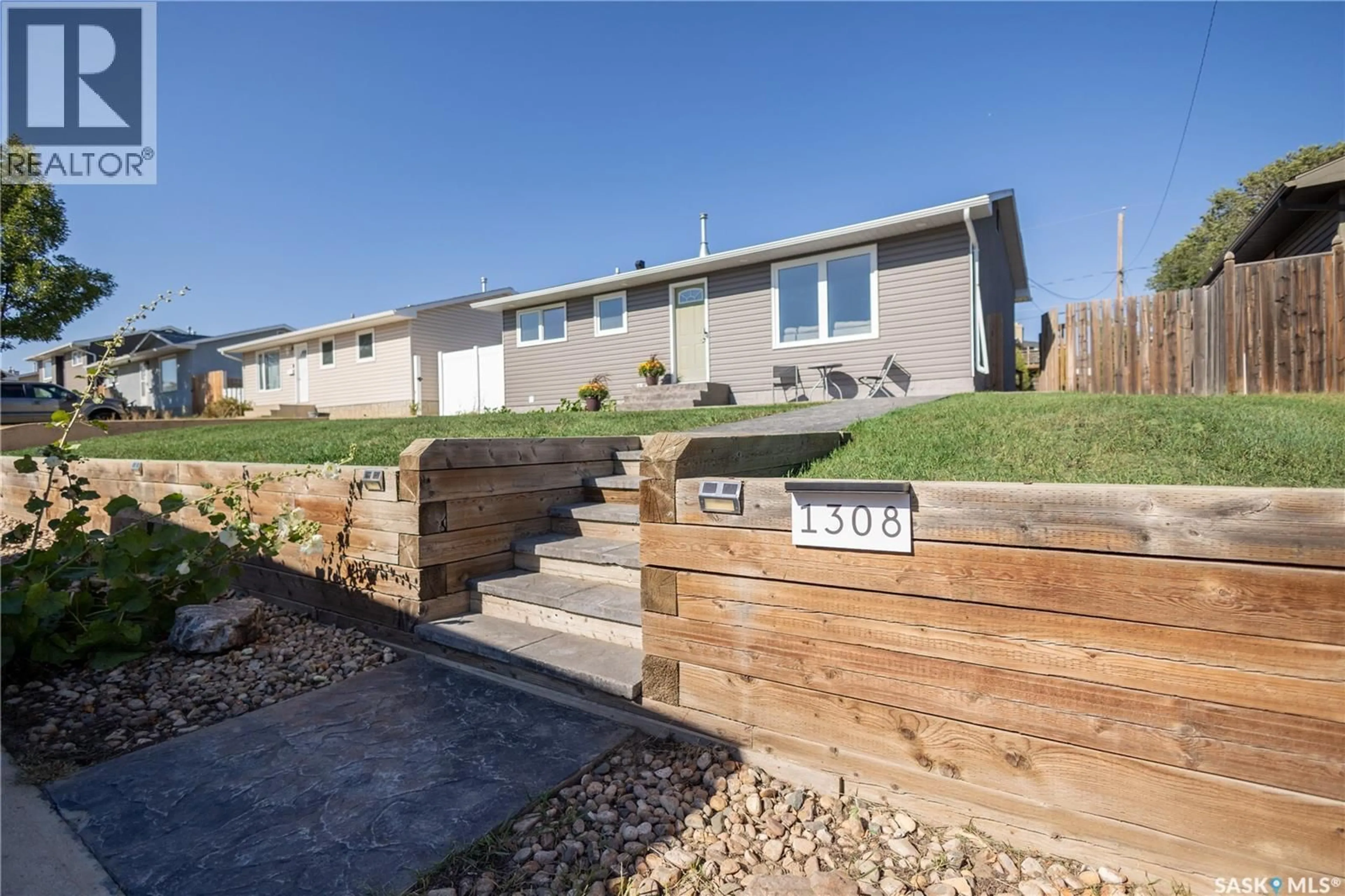 Unknown for 1308 STADACONA STREET, Moose Jaw Saskatchewan S6H6M9