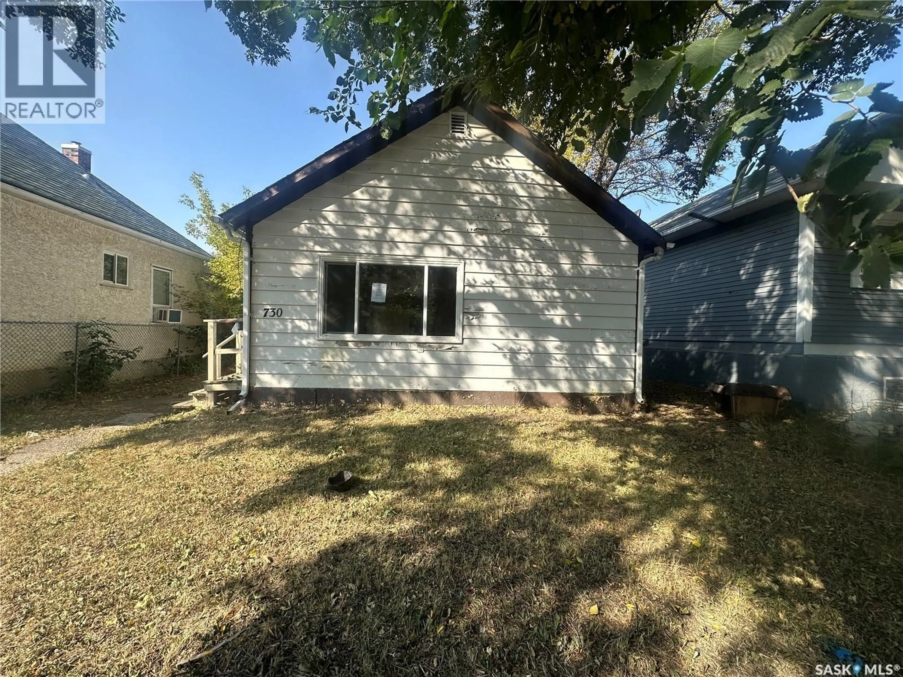 Home with vinyl exterior material, street for 730 CAMERON STREET, Regina Saskatchewan S4T3V9