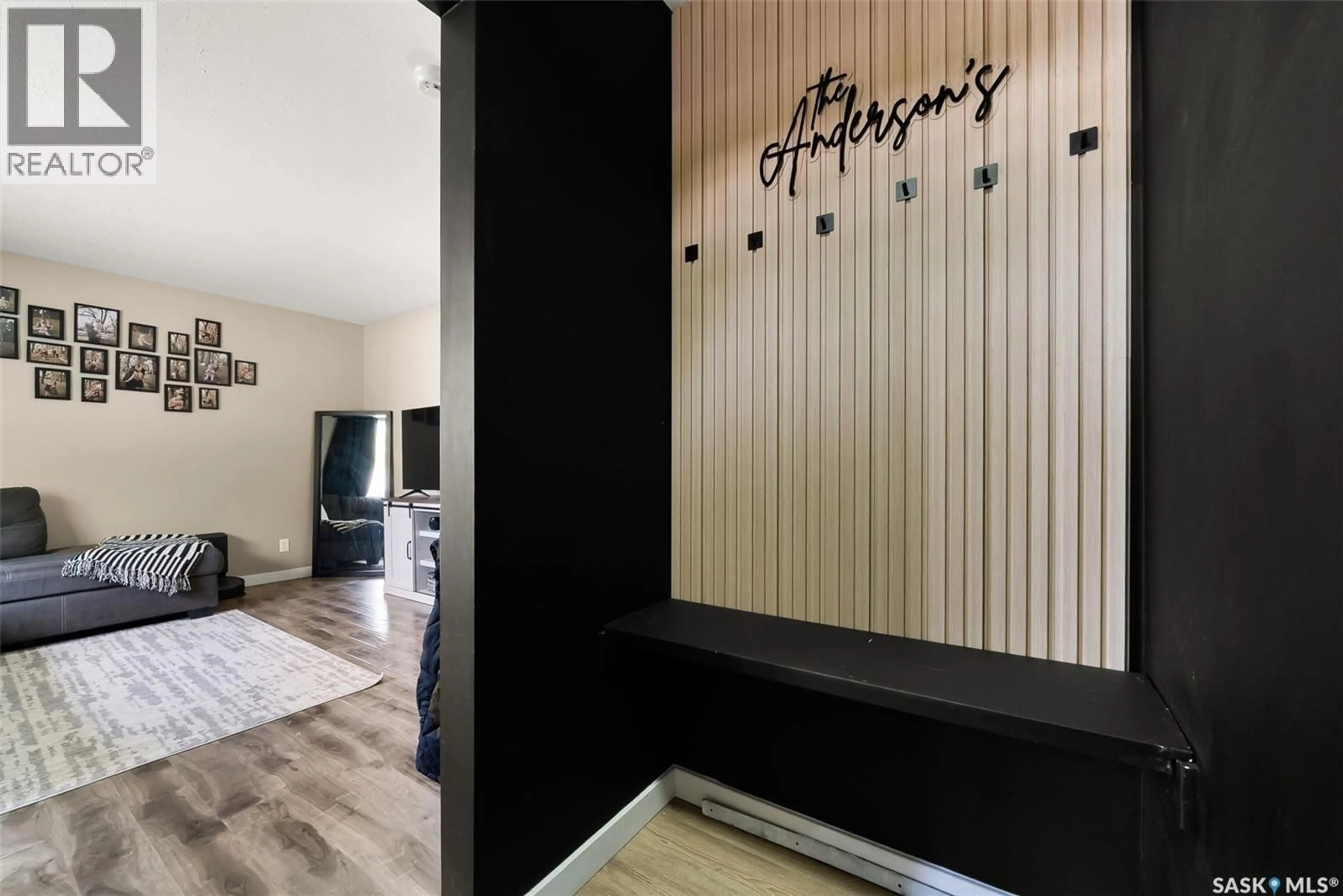 Indoor entryway for 3 MCCUSKER AVENUE, Regina Saskatchewan S4R4L7