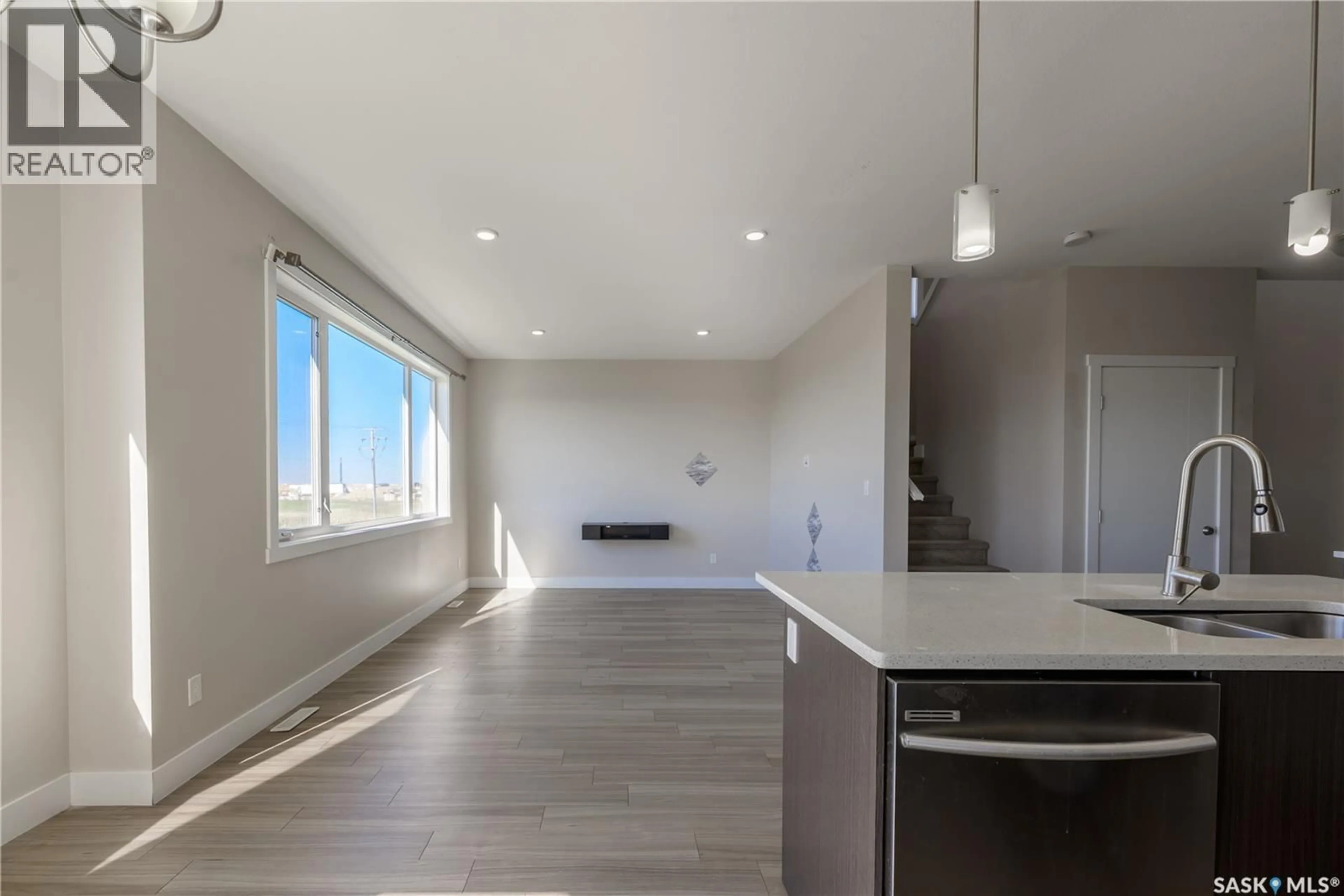 Open concept kitchen, unknown for 5707 GLIDE CRESCENT, Regina Saskatchewan S4W0P2
