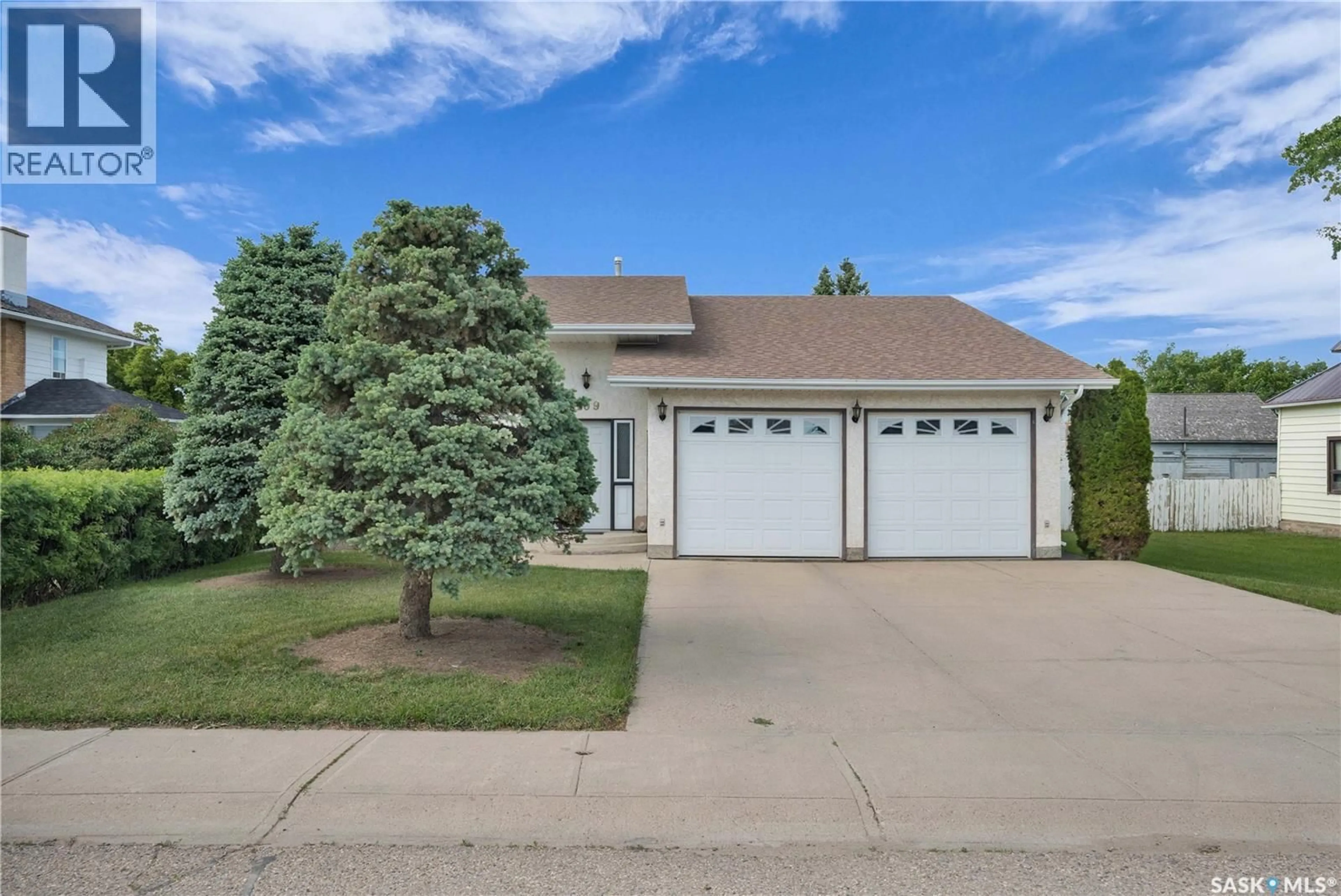 Unknown for 109 1ST AVENUE, Gravelbourg Saskatchewan S0H1X0