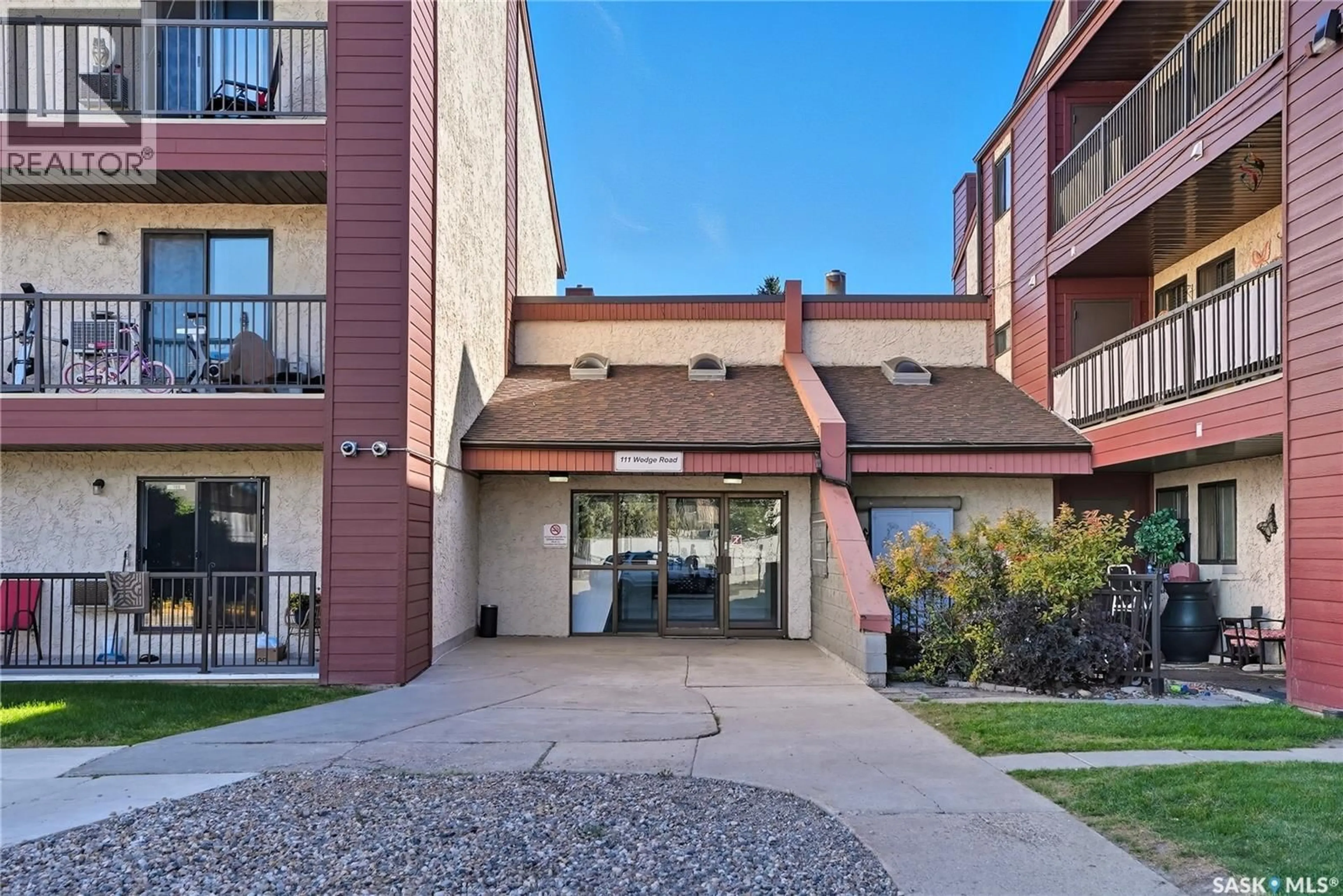 Patio, unknown for 111 - 207 WEDGE ROAD, Saskatoon Saskatchewan S7L6S8