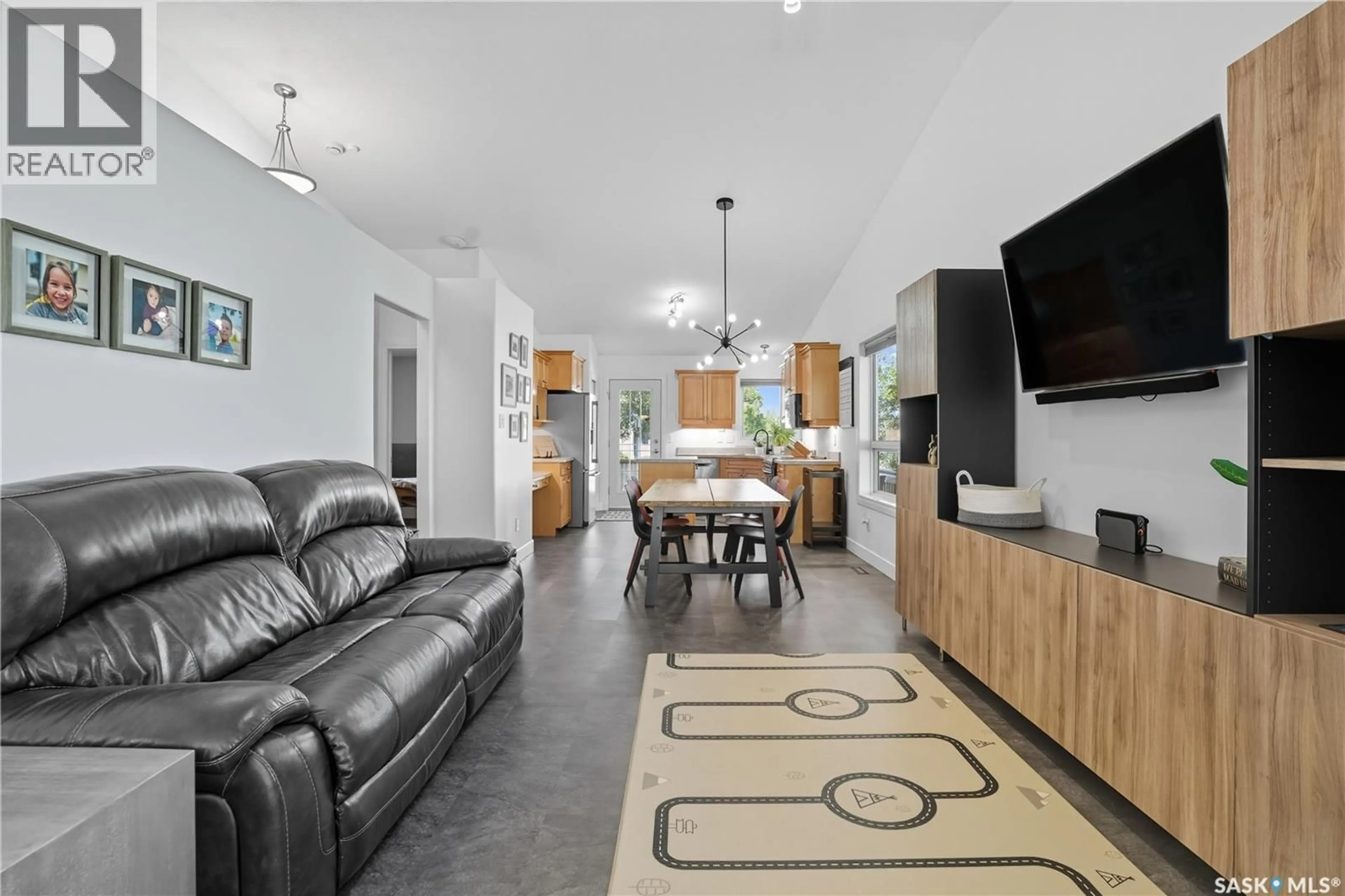 Unknown for 1114 DEGELMAN DRIVE, Regina Saskatchewan S4N7P7