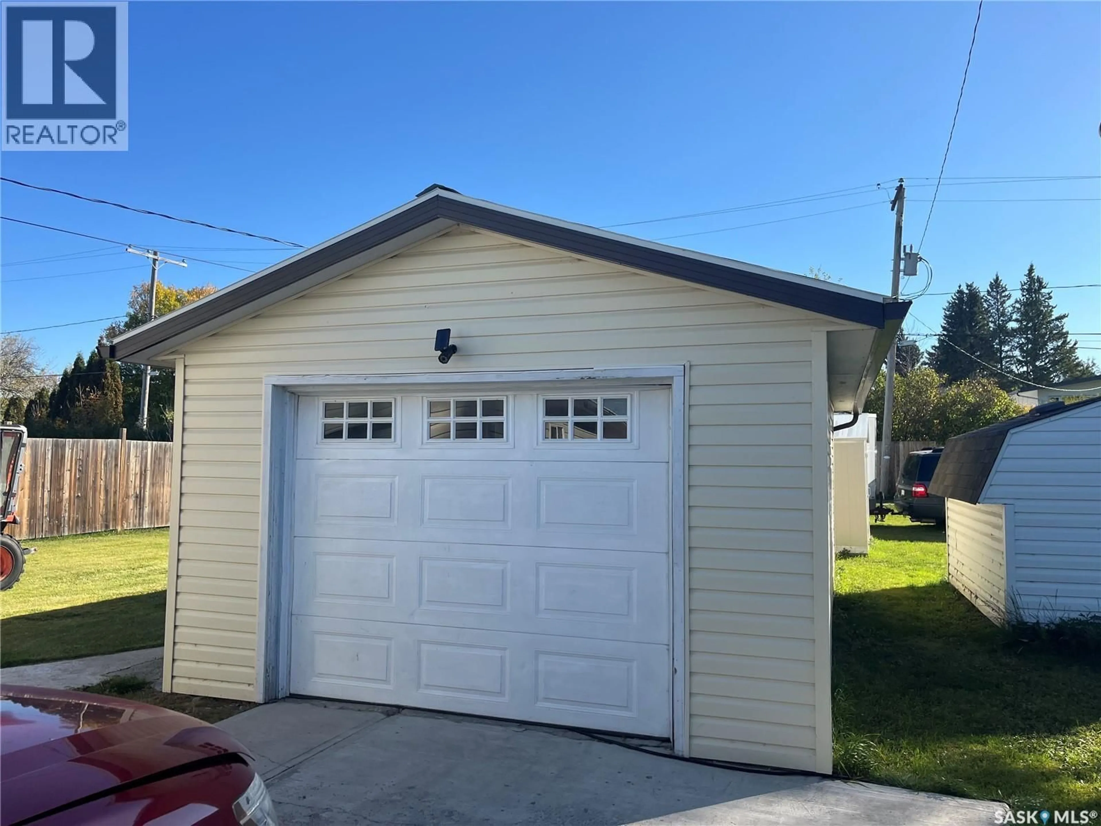 Indoor garage for 217 BROADWAY STREET, Foam Lake Saskatchewan S0A1A0