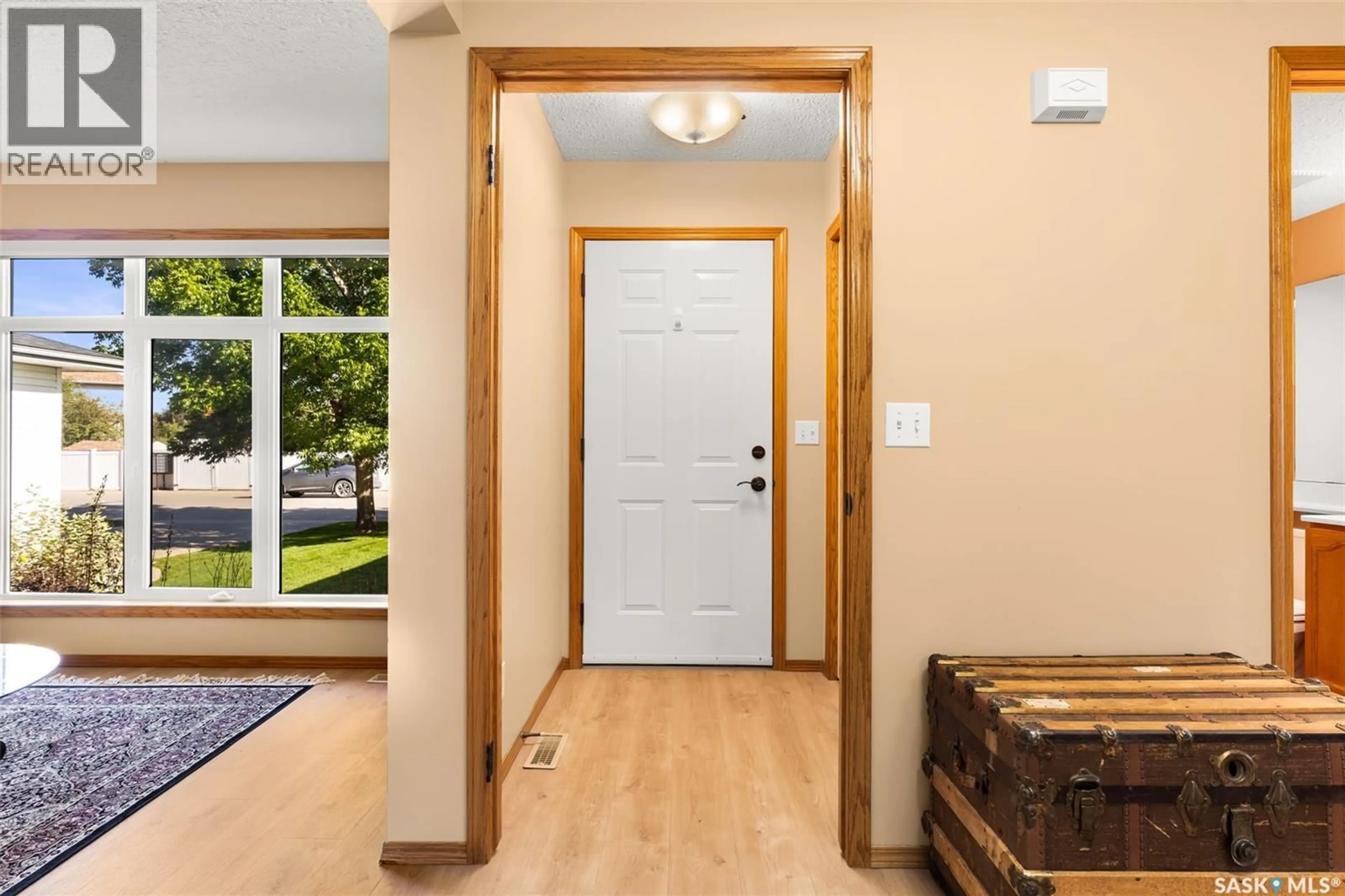 Indoor entryway for 3562 HAZEL GROVE, Regina Saskatchewan S4V2S7