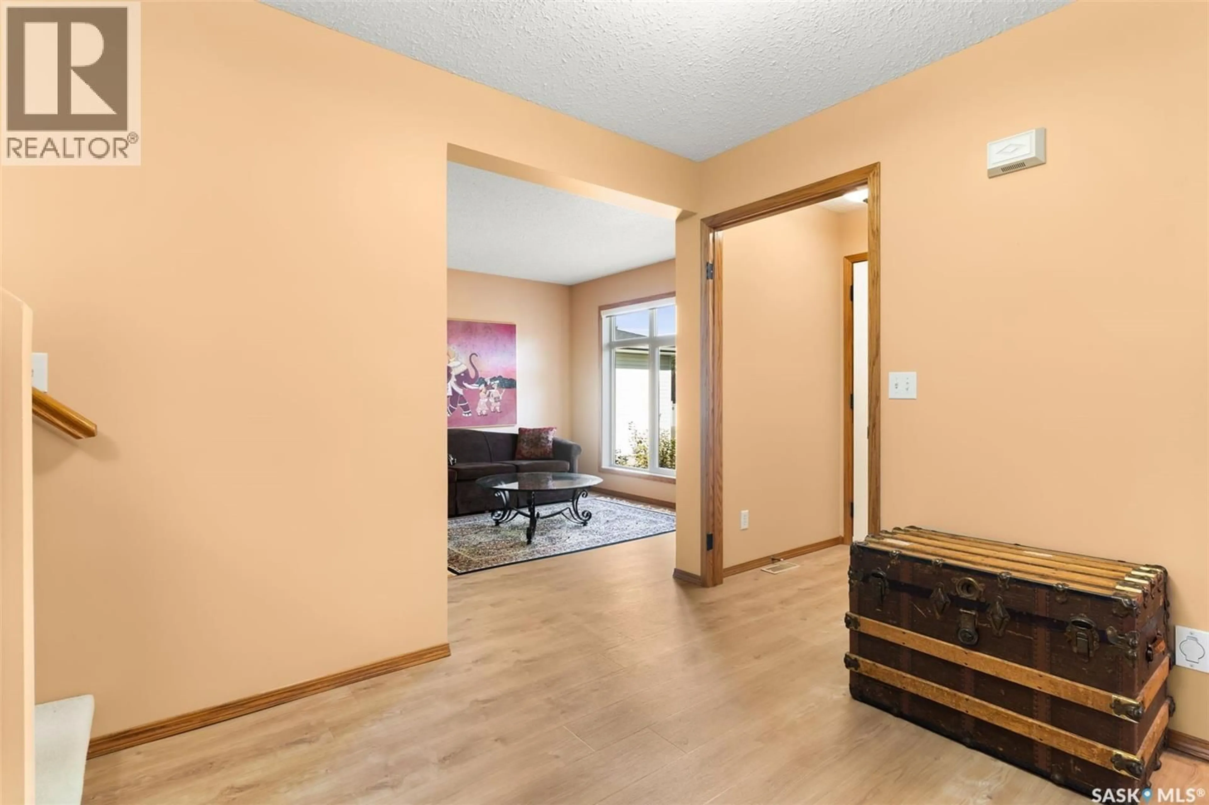 Indoor foyer for 3562 HAZEL GROVE, Regina Saskatchewan S4V2S7