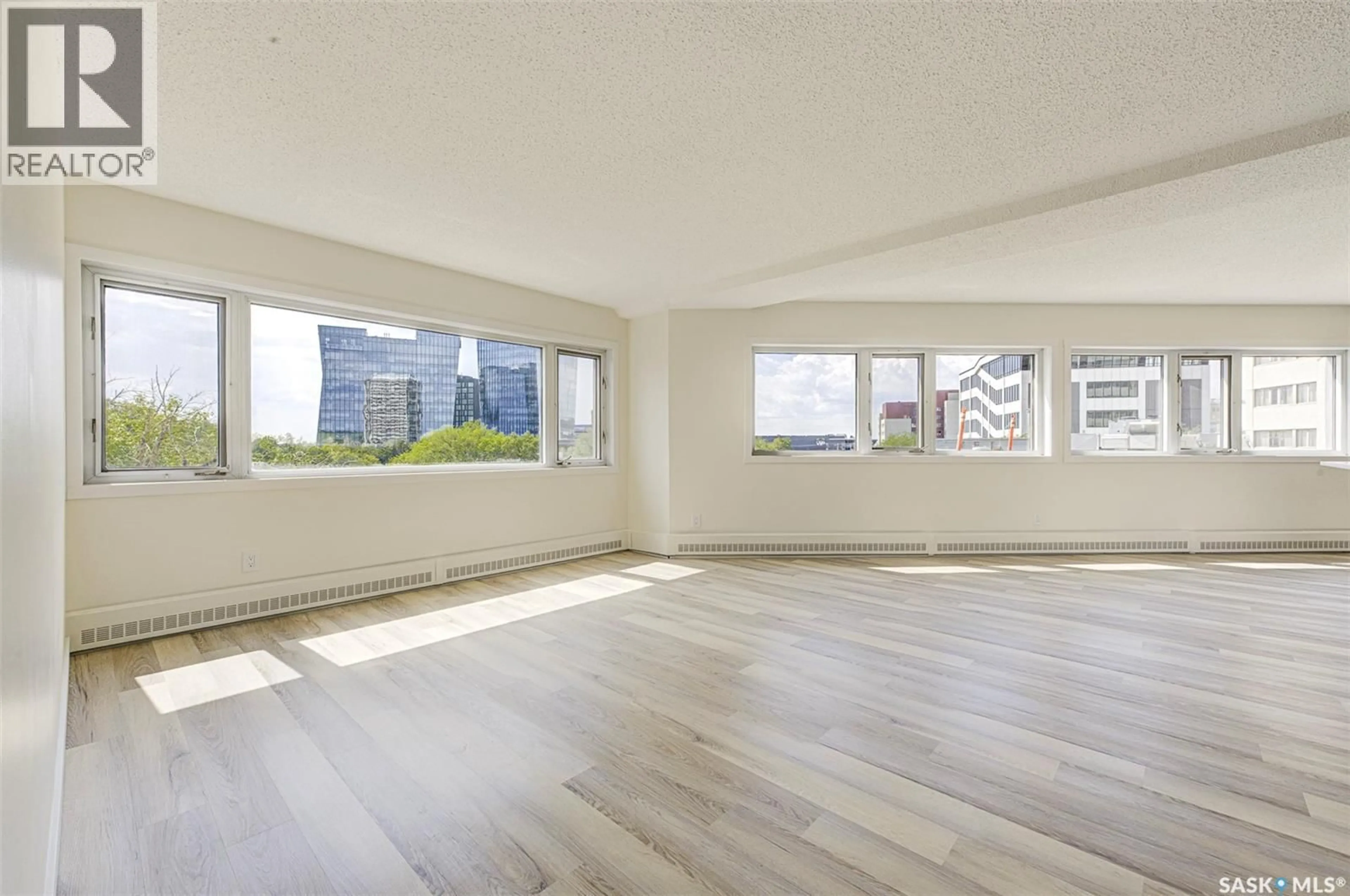 A pic of a room for 424 - 470 SPADINA CRESCENT, Saskatoon Saskatchewan S7K6X7