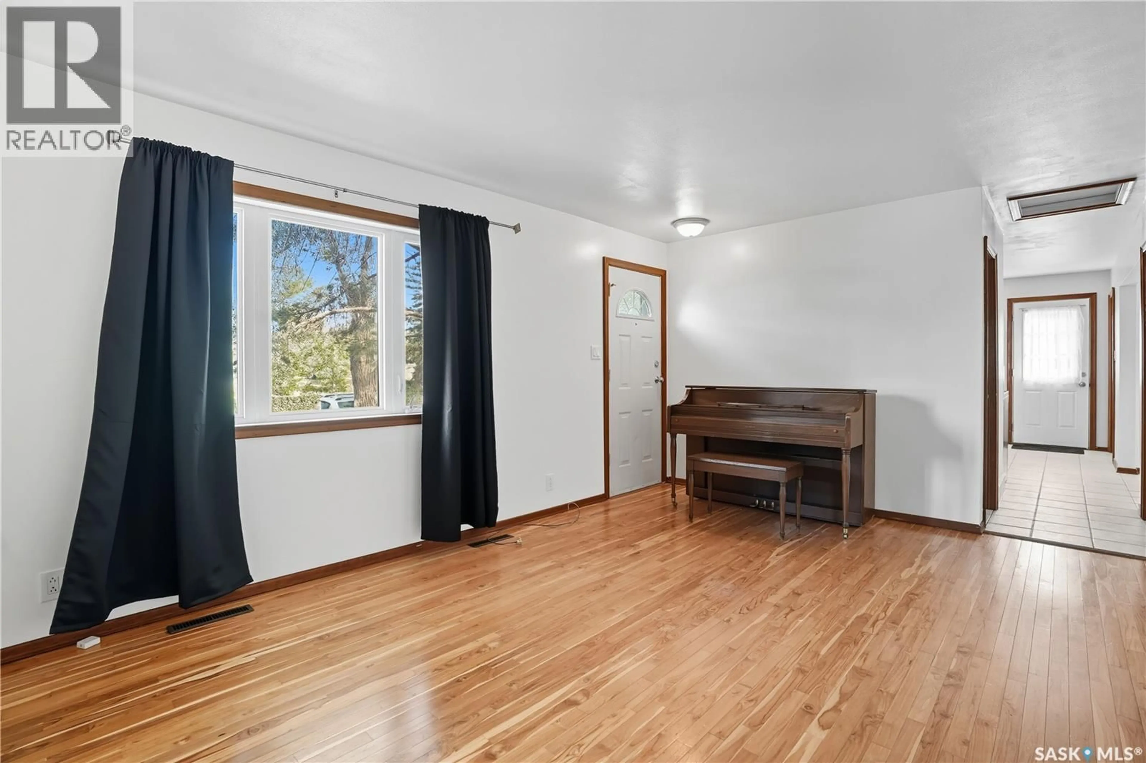 A pic of a room for 700 CONNAUGHT STREET, Regina Saskatchewan S4T4V3
