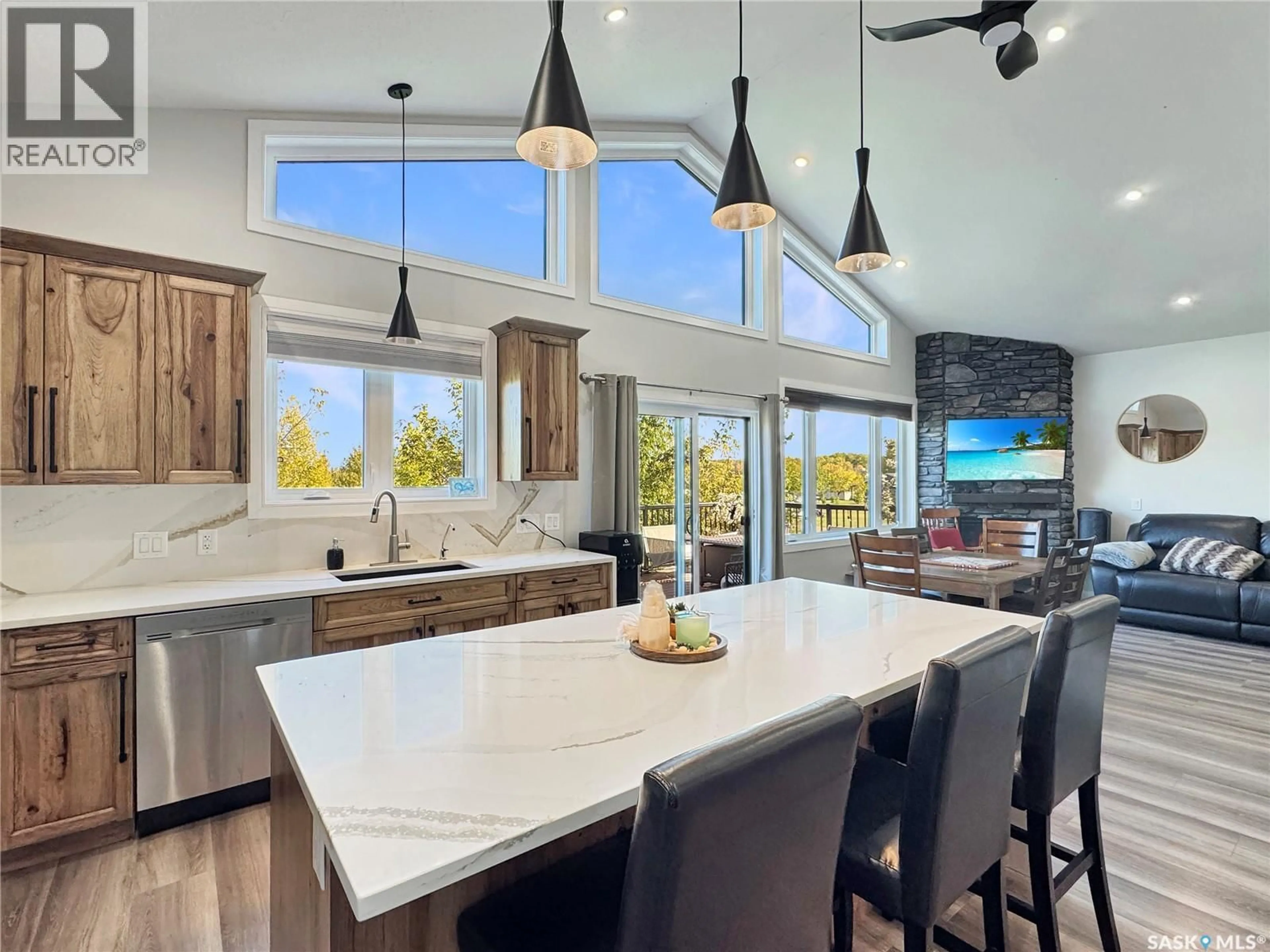Open concept kitchen, ceramic/tile floor for 403-404 PARK PLACE, Iroquois Lake Saskatchewan S0J2G0