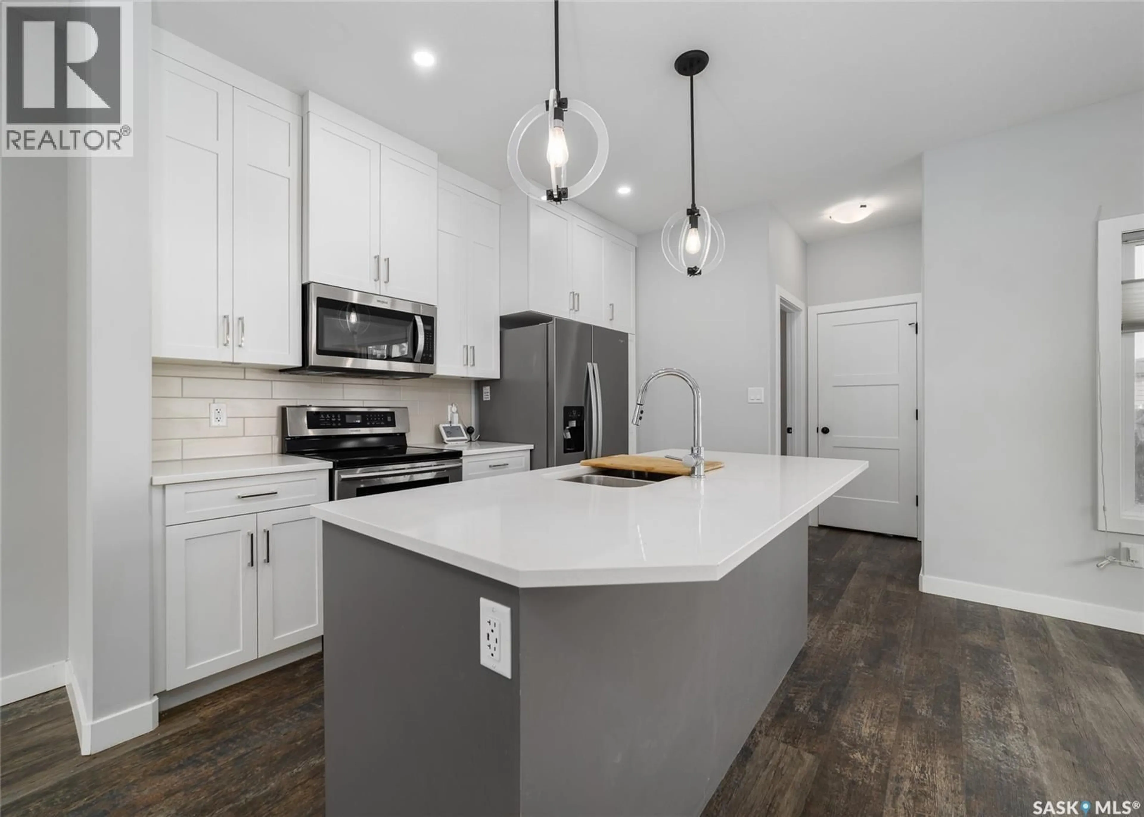 Open concept kitchen, unknown for 5140 SIMARD AVENUE, Regina Saskatchewan S4V3W5