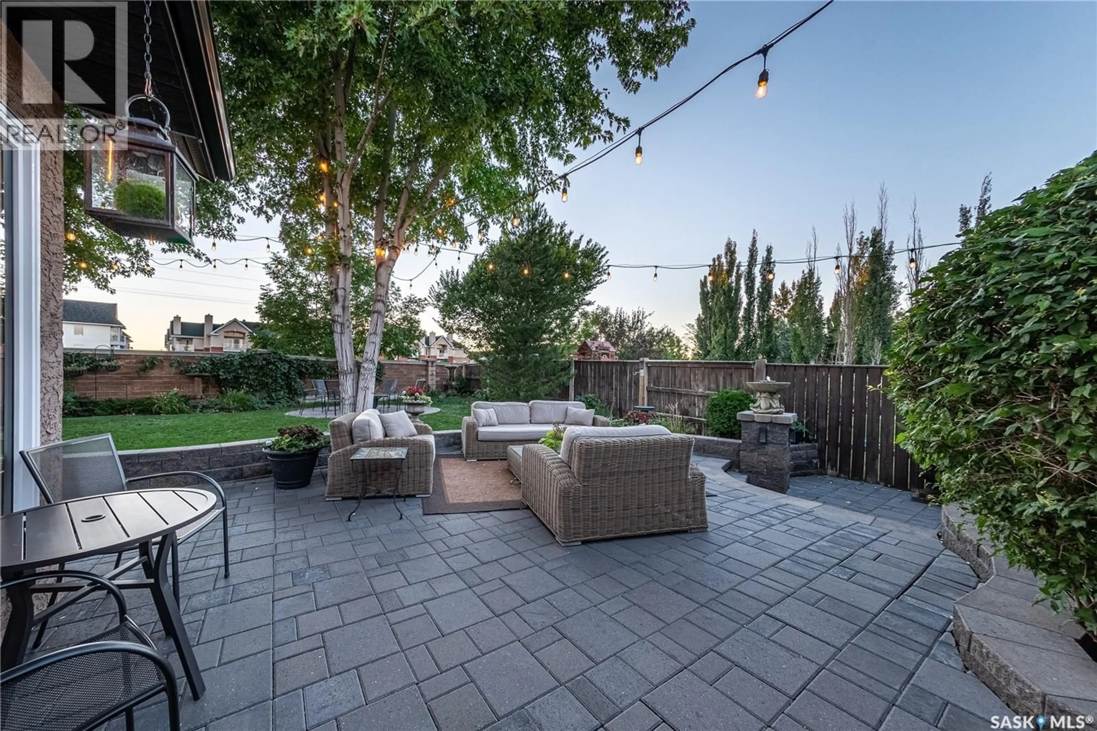 Patio, street for 315 BLACKBURN CRESCENT, Saskatoon Saskatchewan S7V1E9