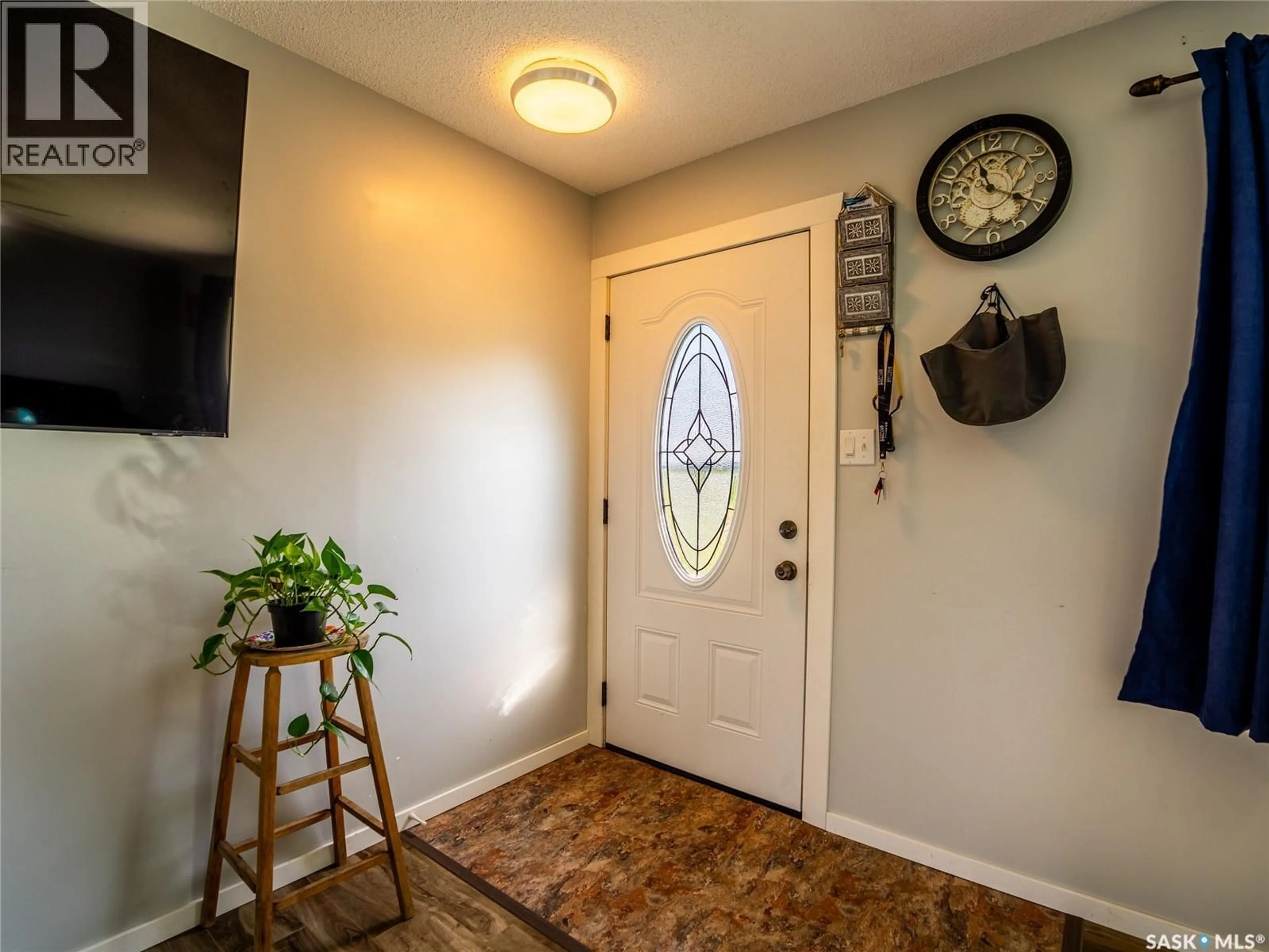 Indoor entryway for 310 MAIN STREET, Abernethy Saskatchewan S0A0V0