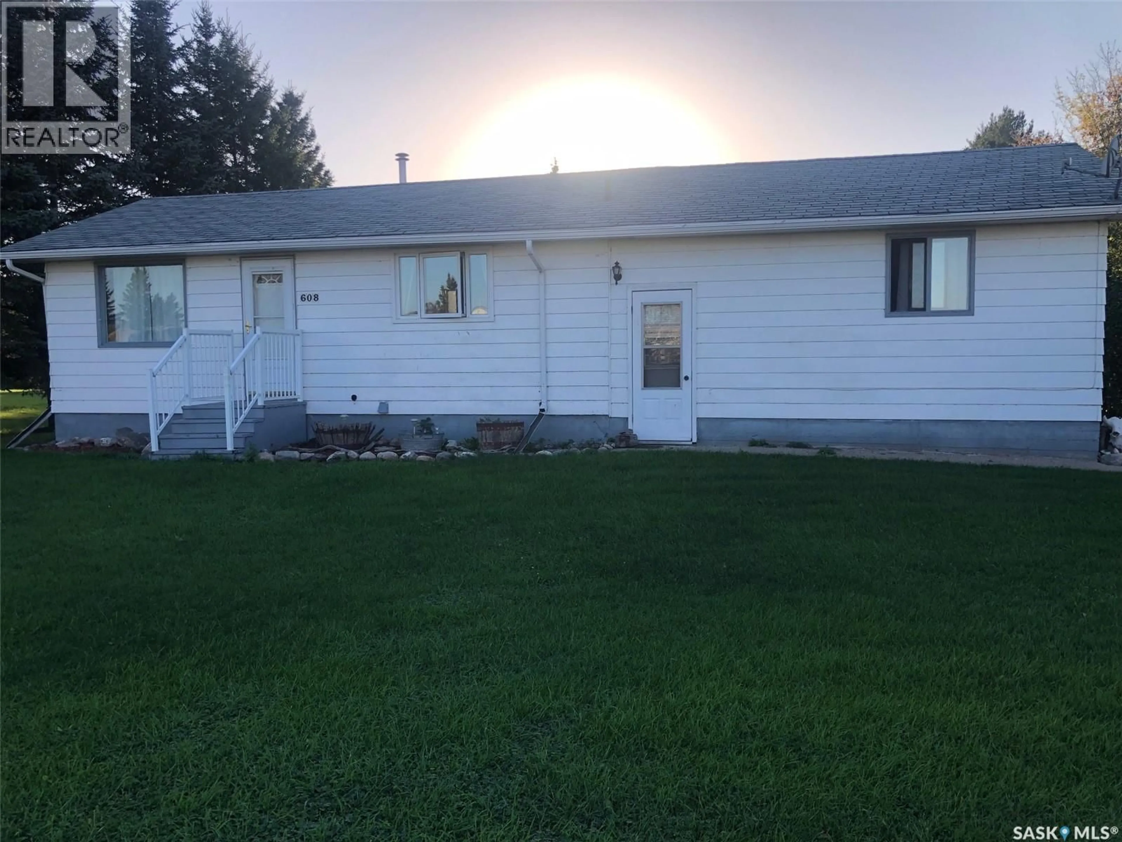 A pic from outside/outdoor area/front of a property/back of a property/a pic from drone, unknown for 608 2ND AVENUE, Buchanan Saskatchewan S0A0J0