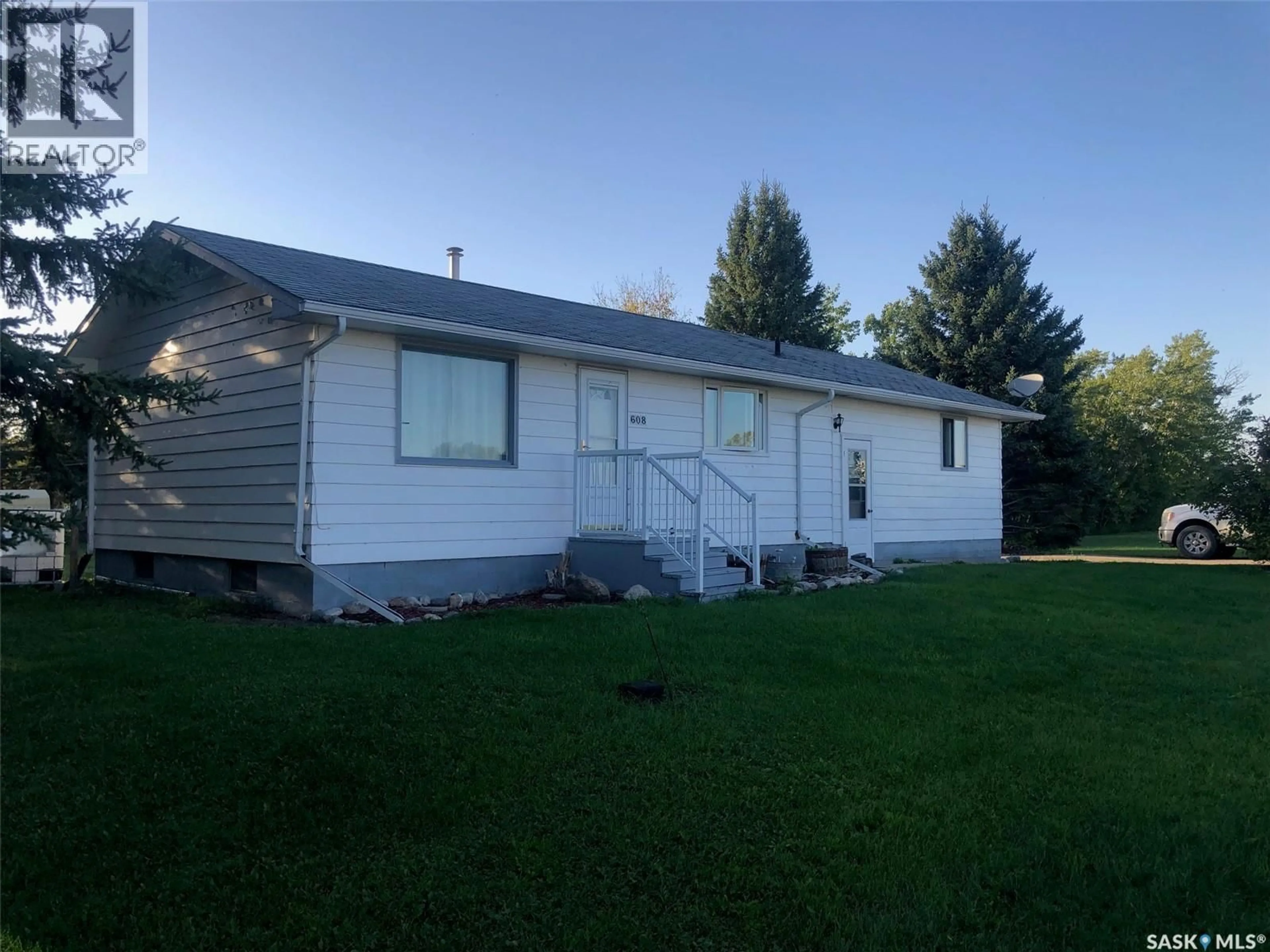Home with vinyl exterior material, building for 608 2ND AVENUE, Buchanan Saskatchewan S0A0J0