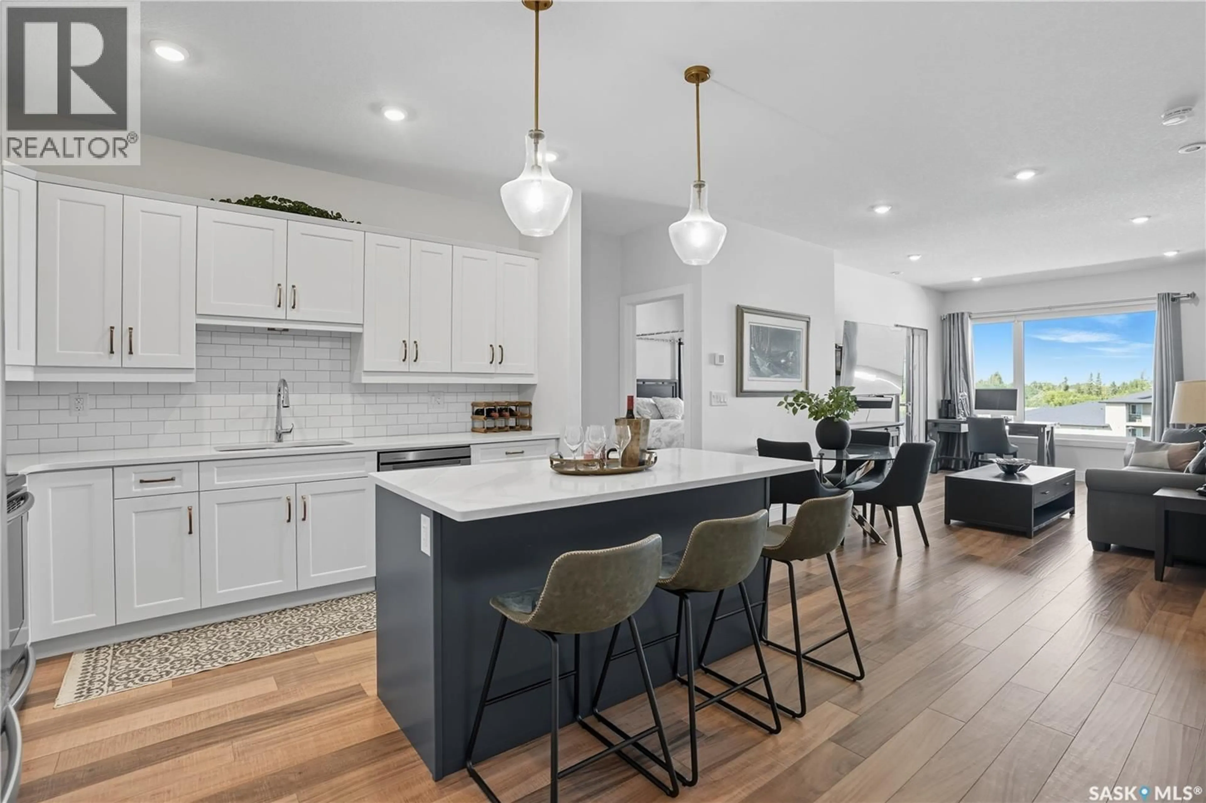 Open concept kitchen, ceramic/tile floor for 105 - 303 WILLIS CRESCENT, Saskatoon Saskatchewan S7T0Z3