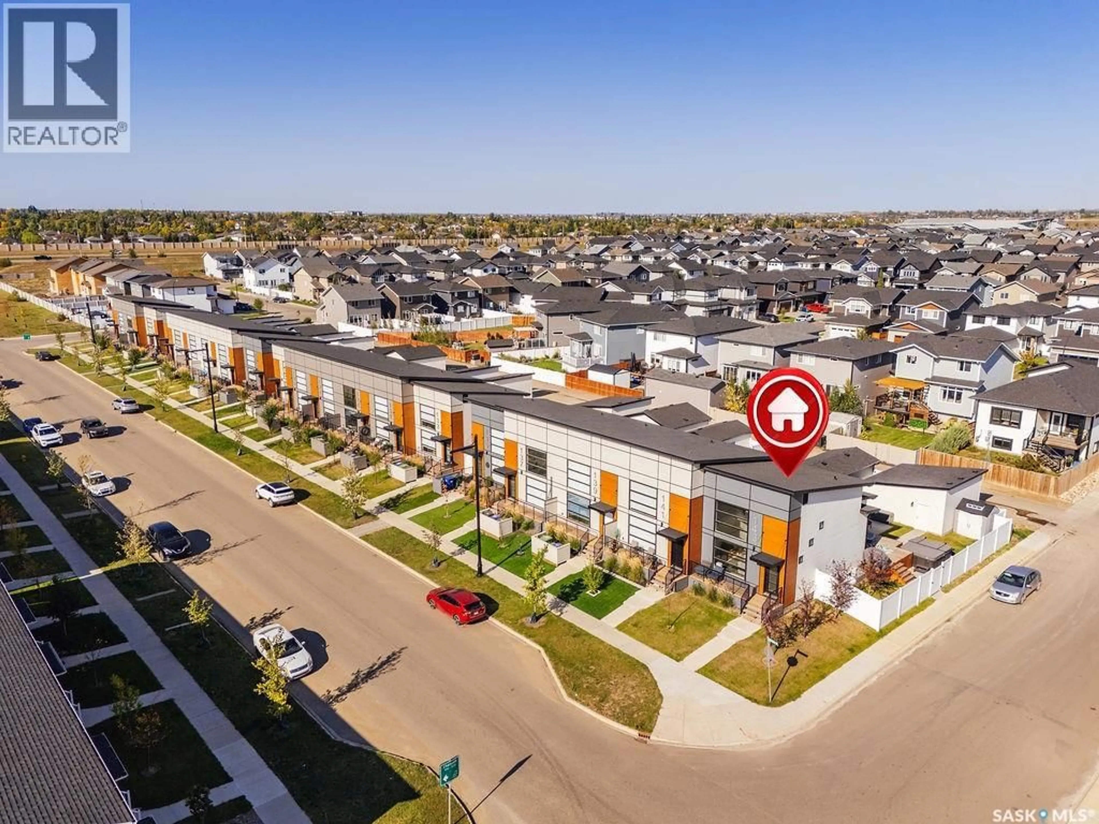 A pic from outside/outdoor area/front of a property/back of a property/a pic from drone, street for 143 WESTFIELD ROAD, Saskatoon Saskatchewan S7V0T5