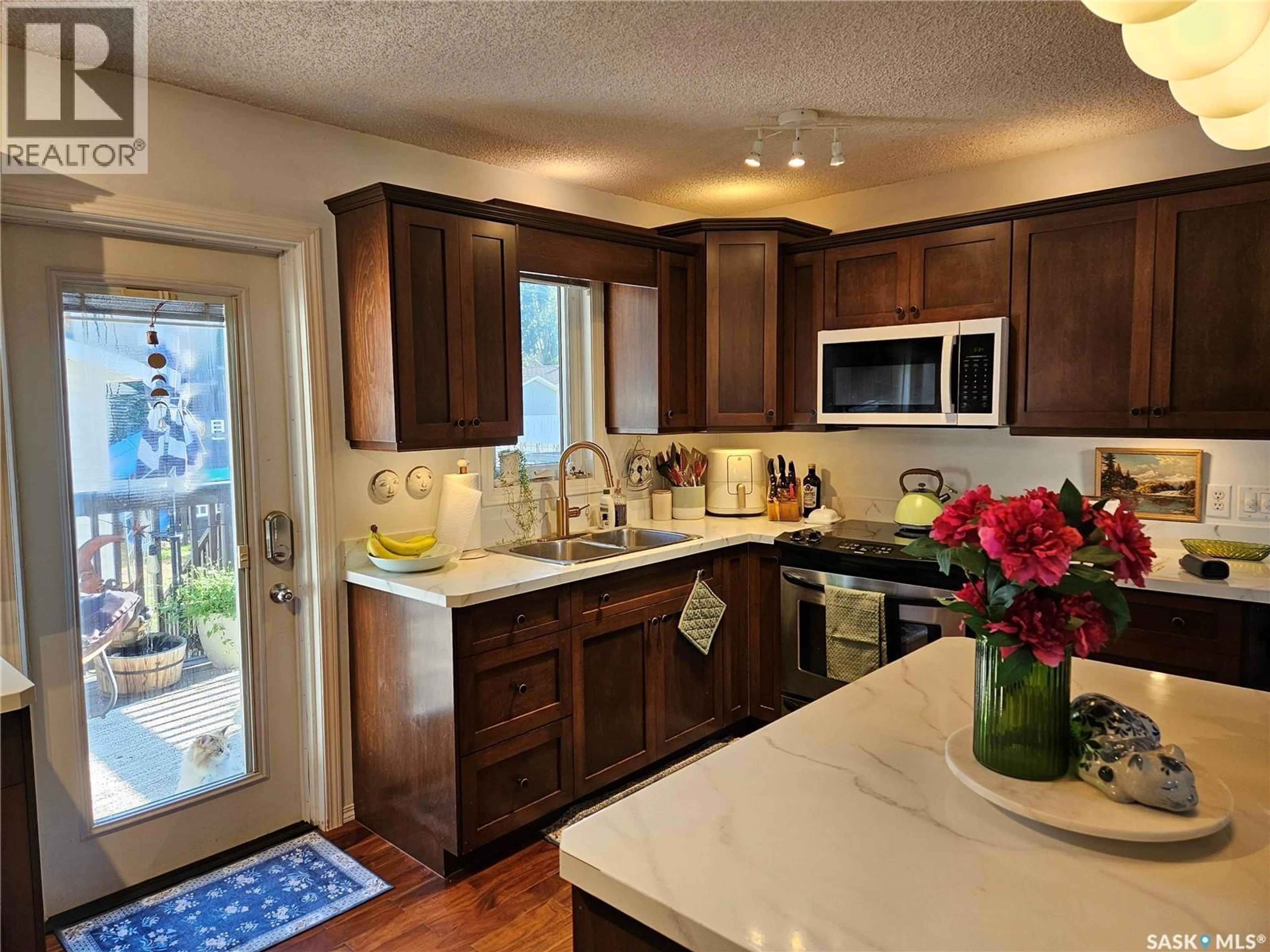 Open concept kitchen, unknown for 1519 GRANDVIEW STREET, Moose Jaw Saskatchewan S6H6R4