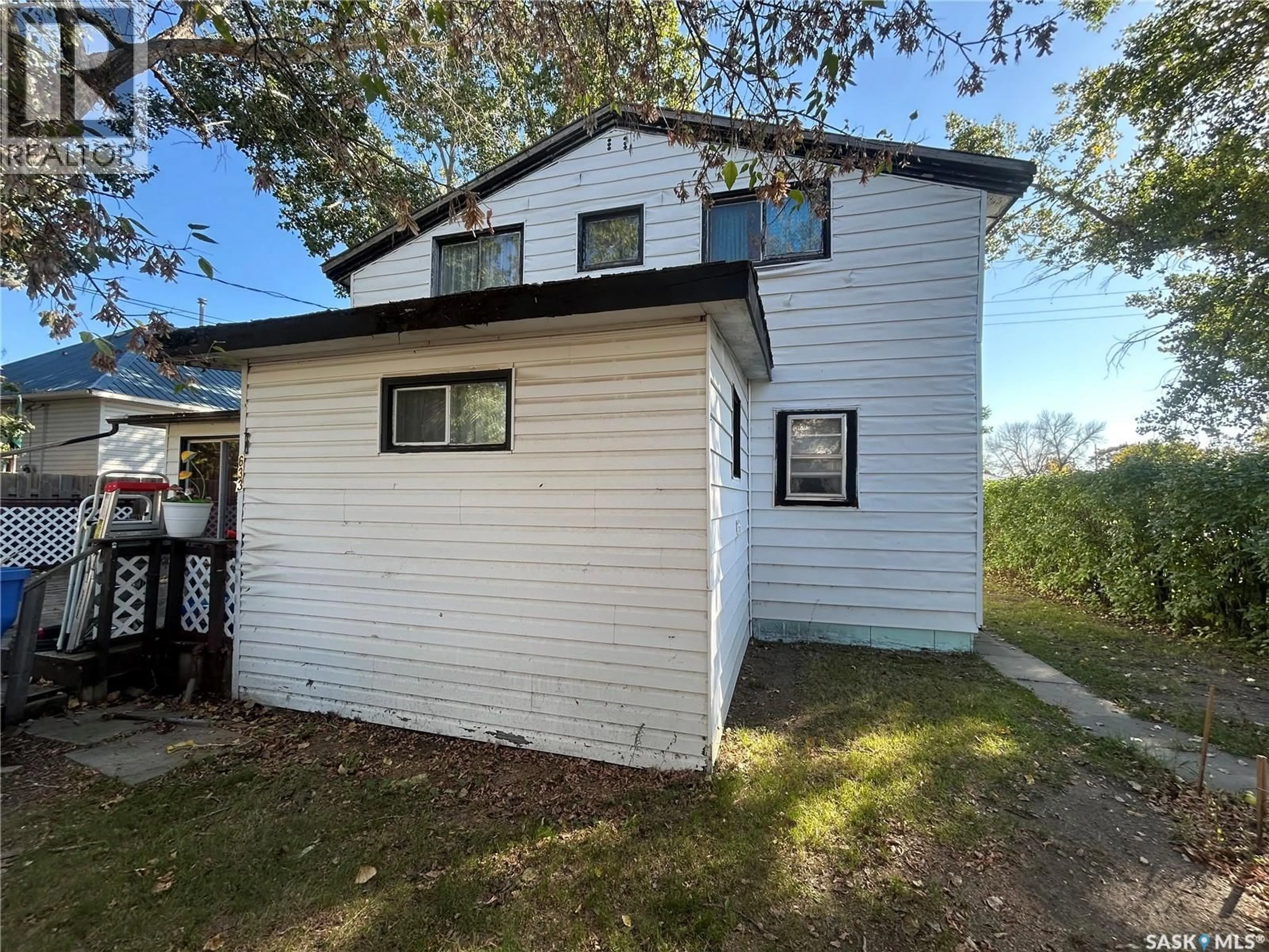 Unknown for 633 KING STREET, Estevan Saskatchewan S4A1K9