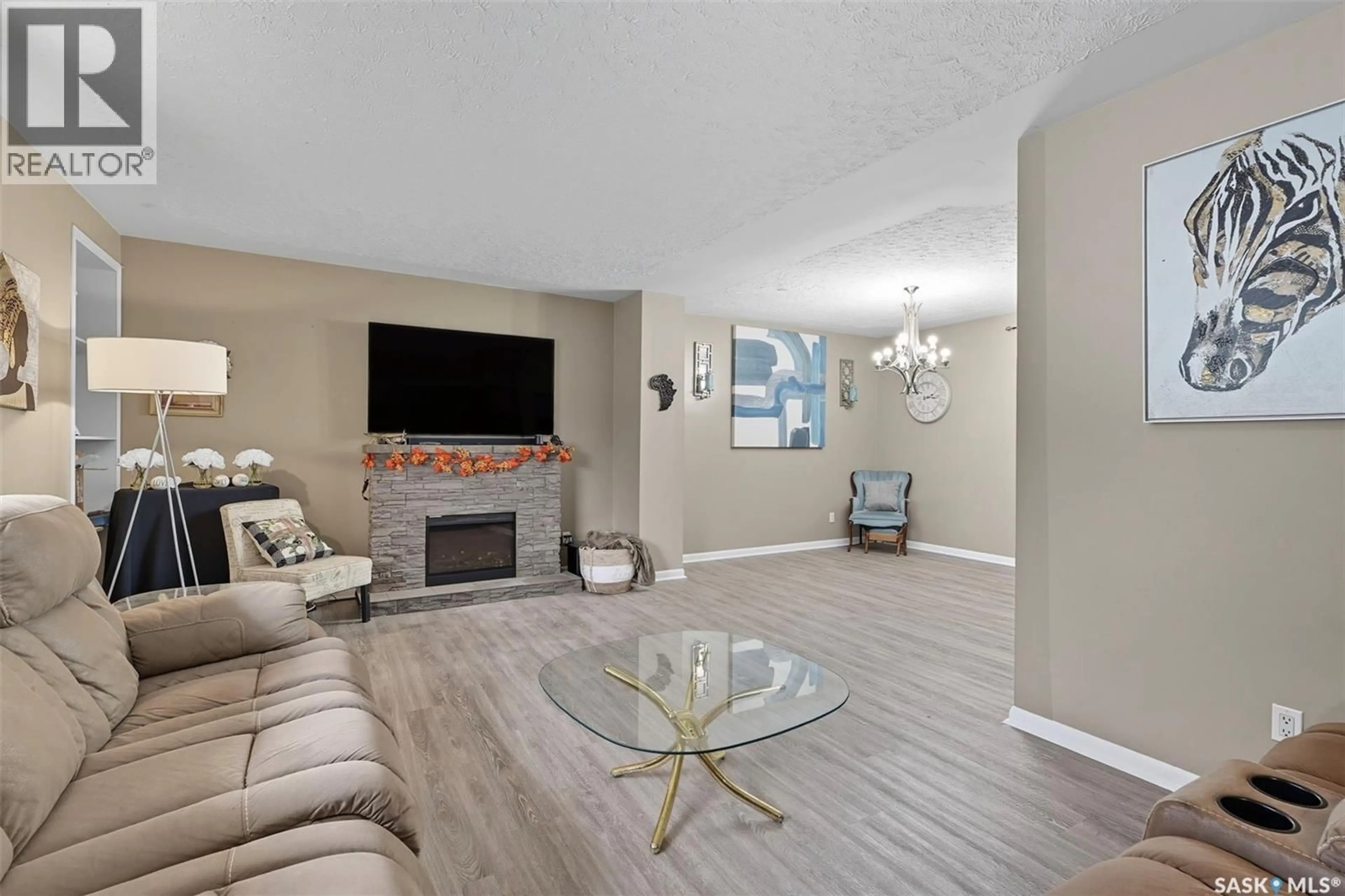 Living room with furniture, unknown for 2340 HAULTAIN AVENUE, Saskatoon Saskatchewan S7J1R1