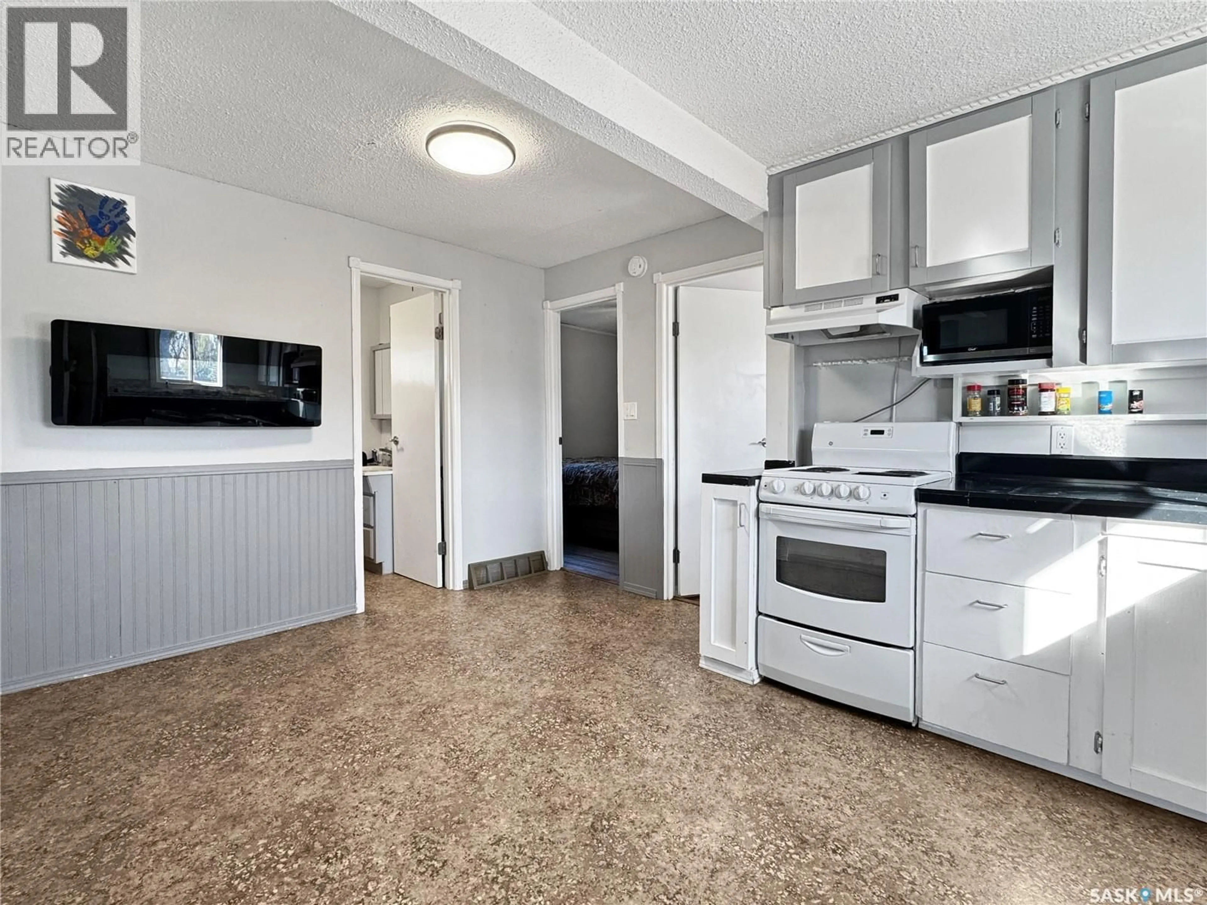 Standard kitchen, unknown for 220 2ND AVENUE, Maidstone Saskatchewan S0M1M0