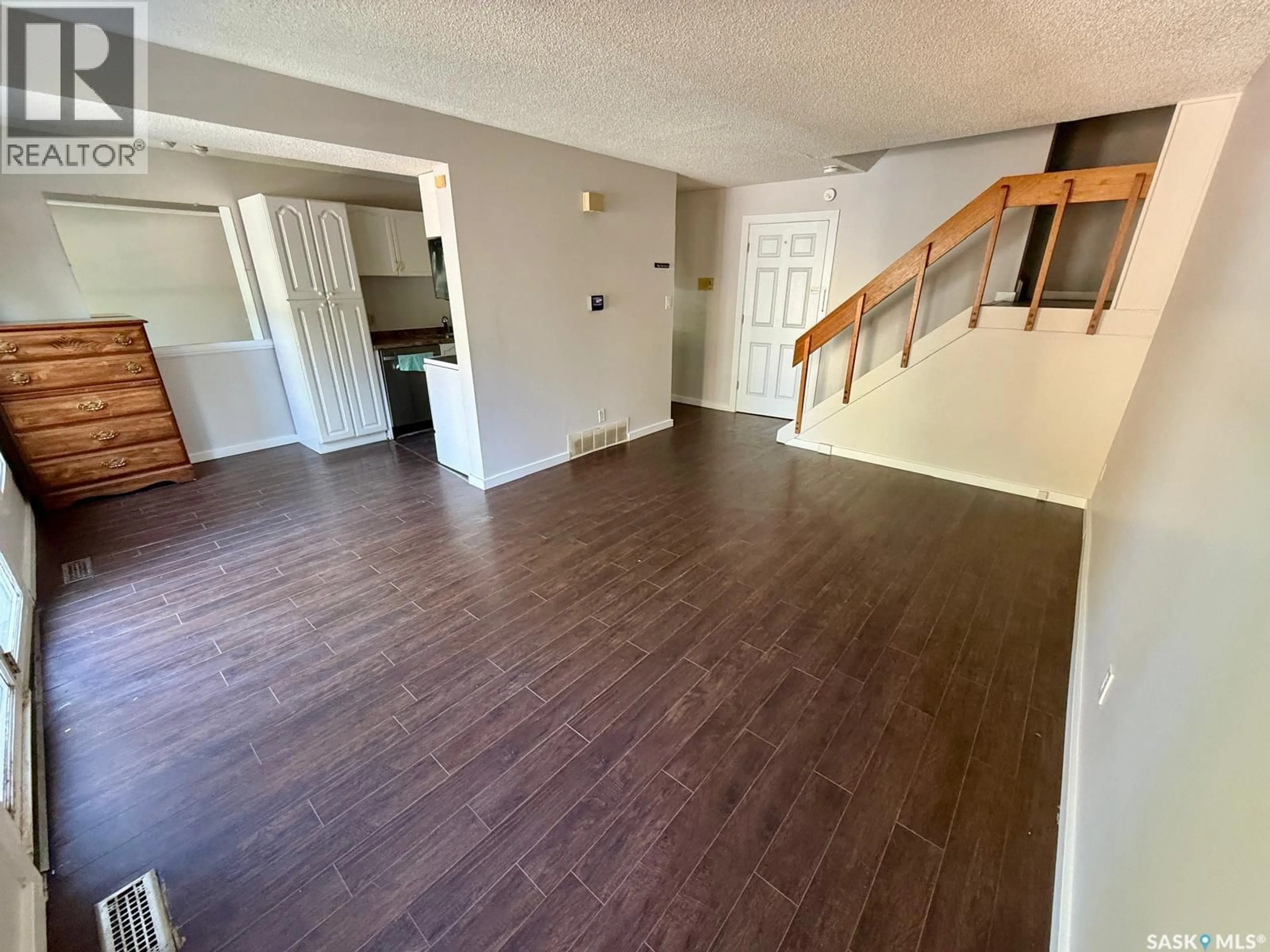A pic of a room for F - 4216 CASTLE ROAD, Regina Saskatchewan S4S4W1