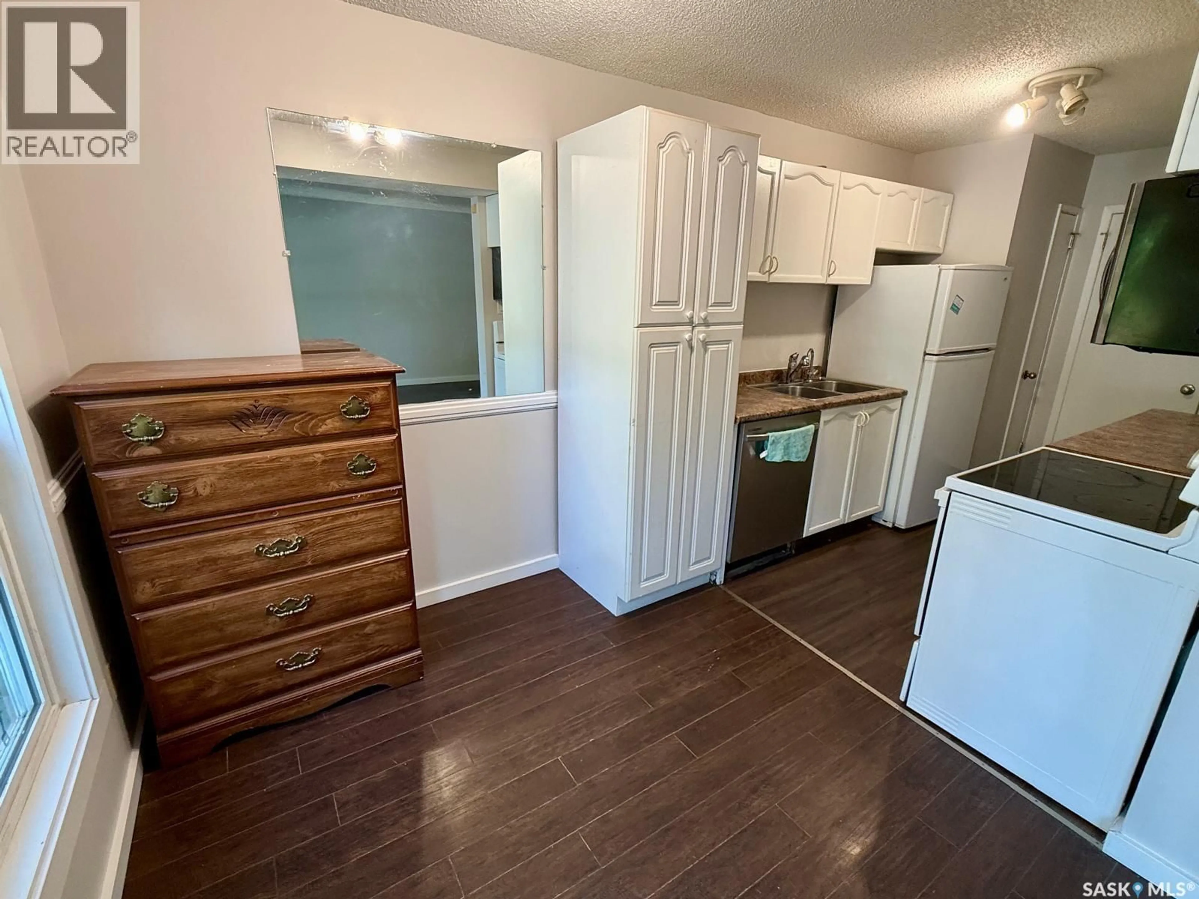 A pic of a room for F - 4216 CASTLE ROAD, Regina Saskatchewan S4S4W1