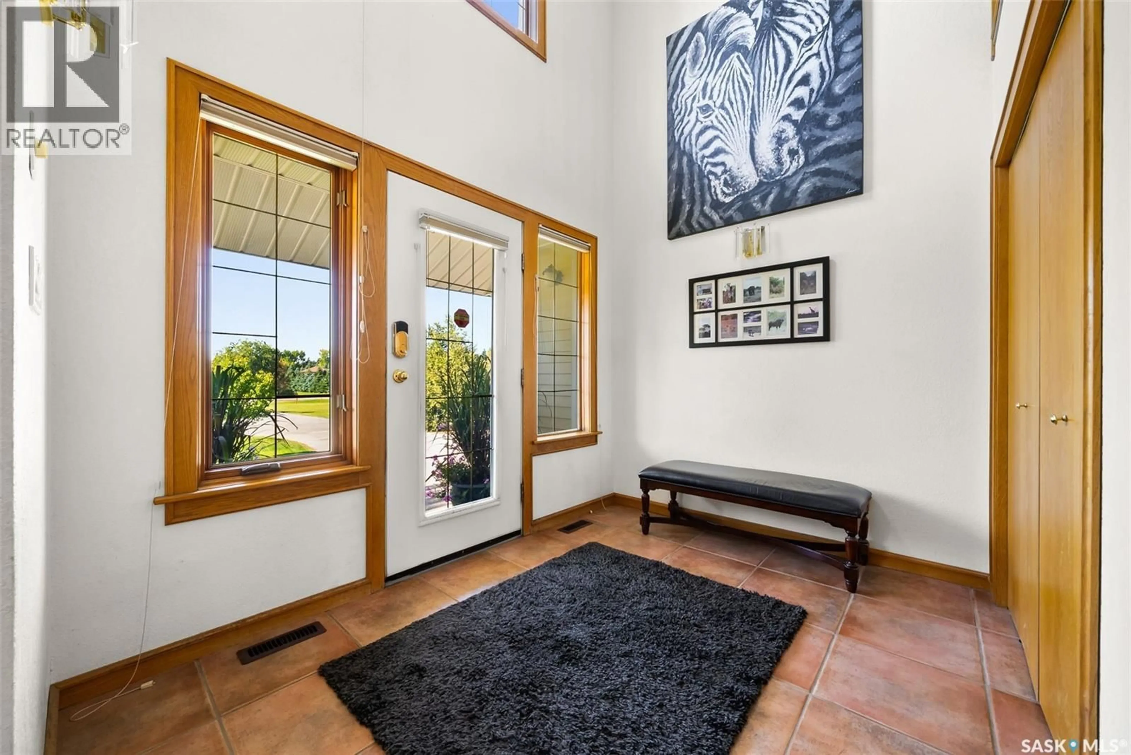 Indoor foyer for 20 SAPPHIRE BAY, Edenwold Rm No.158 Saskatchewan S4L1A8