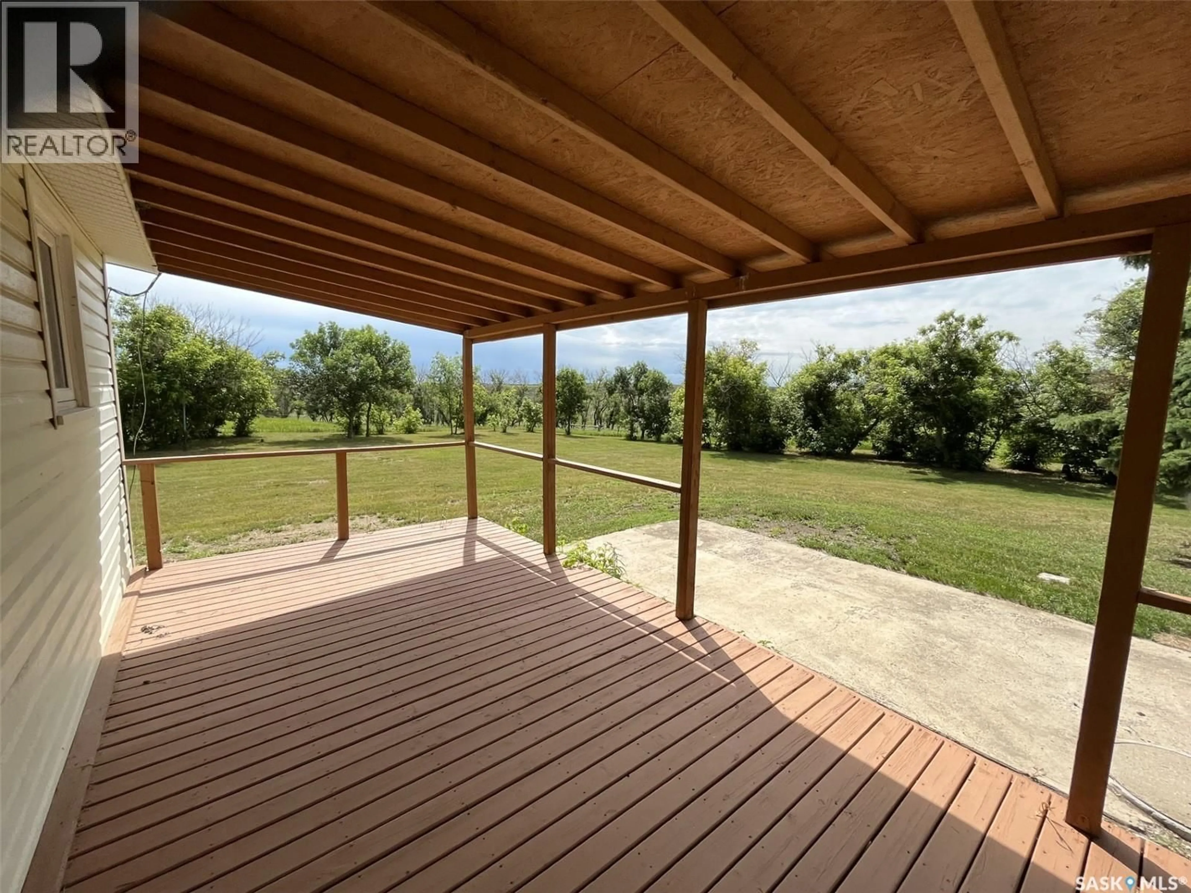 Patio, water/lake/river/ocean view for KALIUM ROAD, Pense Rm No. 160 Saskatchewan S0G4S0