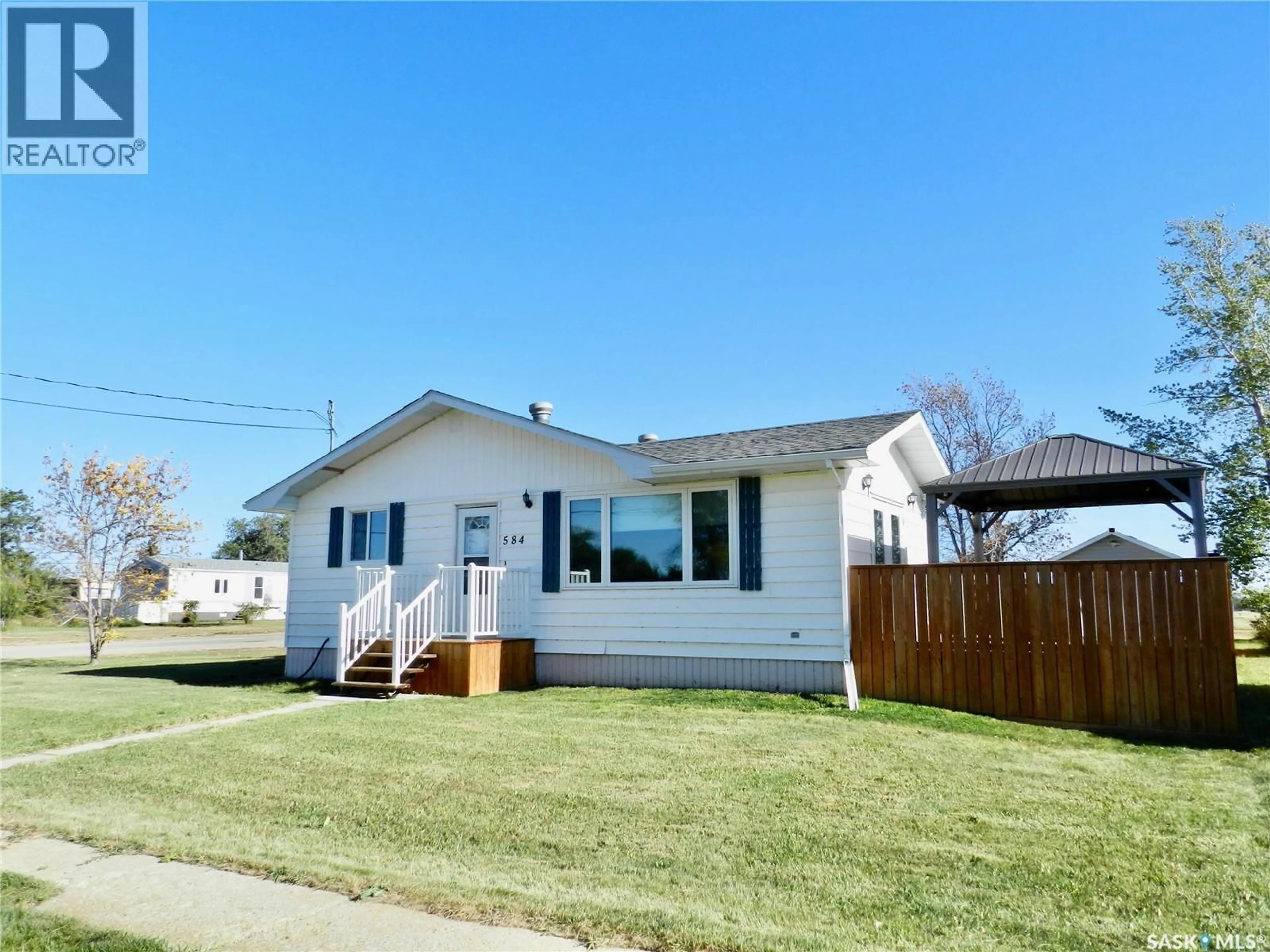 Home with vinyl exterior material, street for 584 BUTTE STREET, Central Butte Saskatchewan S0H0H0