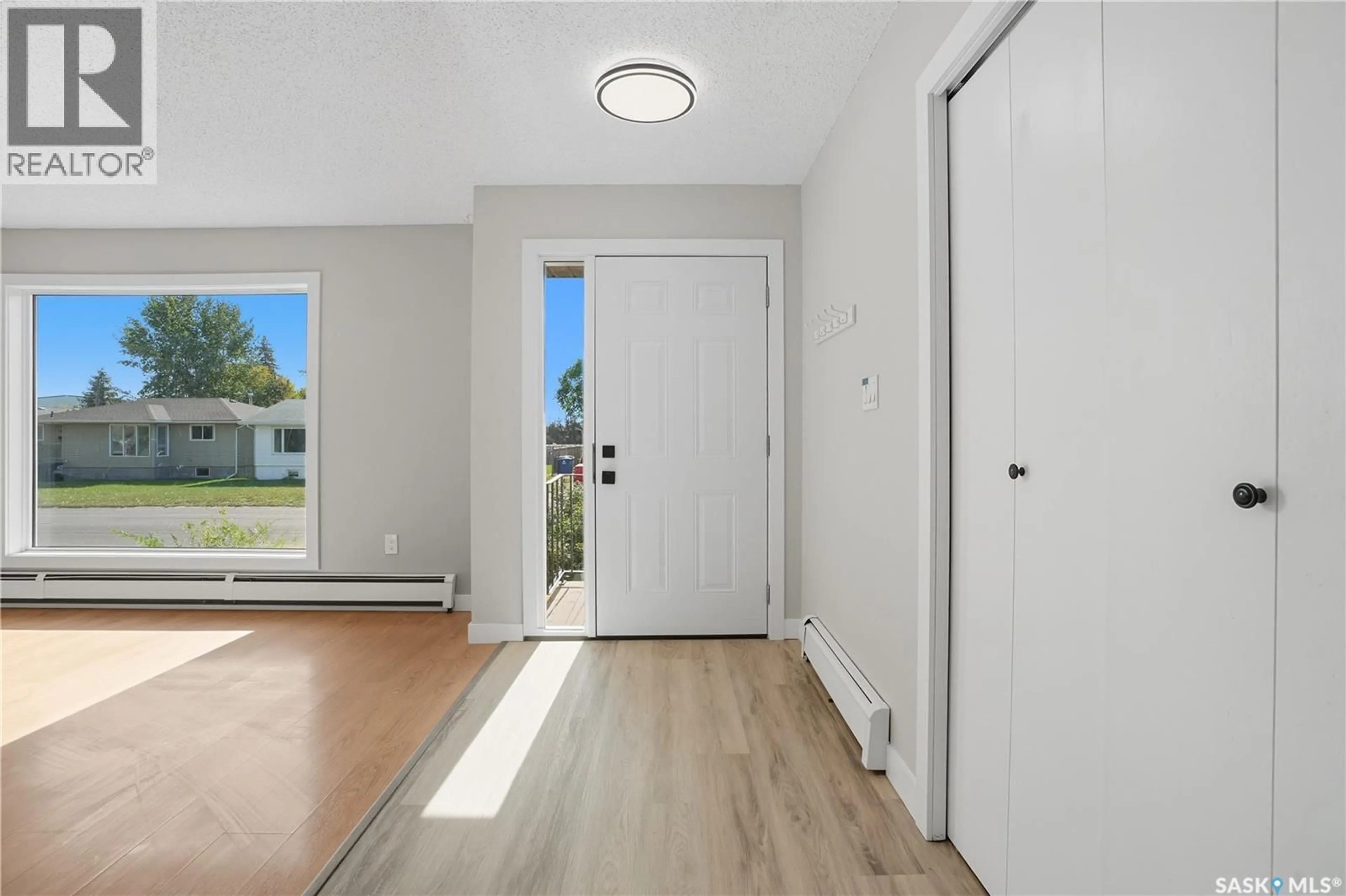 Indoor entryway for 208 RIGMOR STREET, Warman Saskatchewan S0K4S1