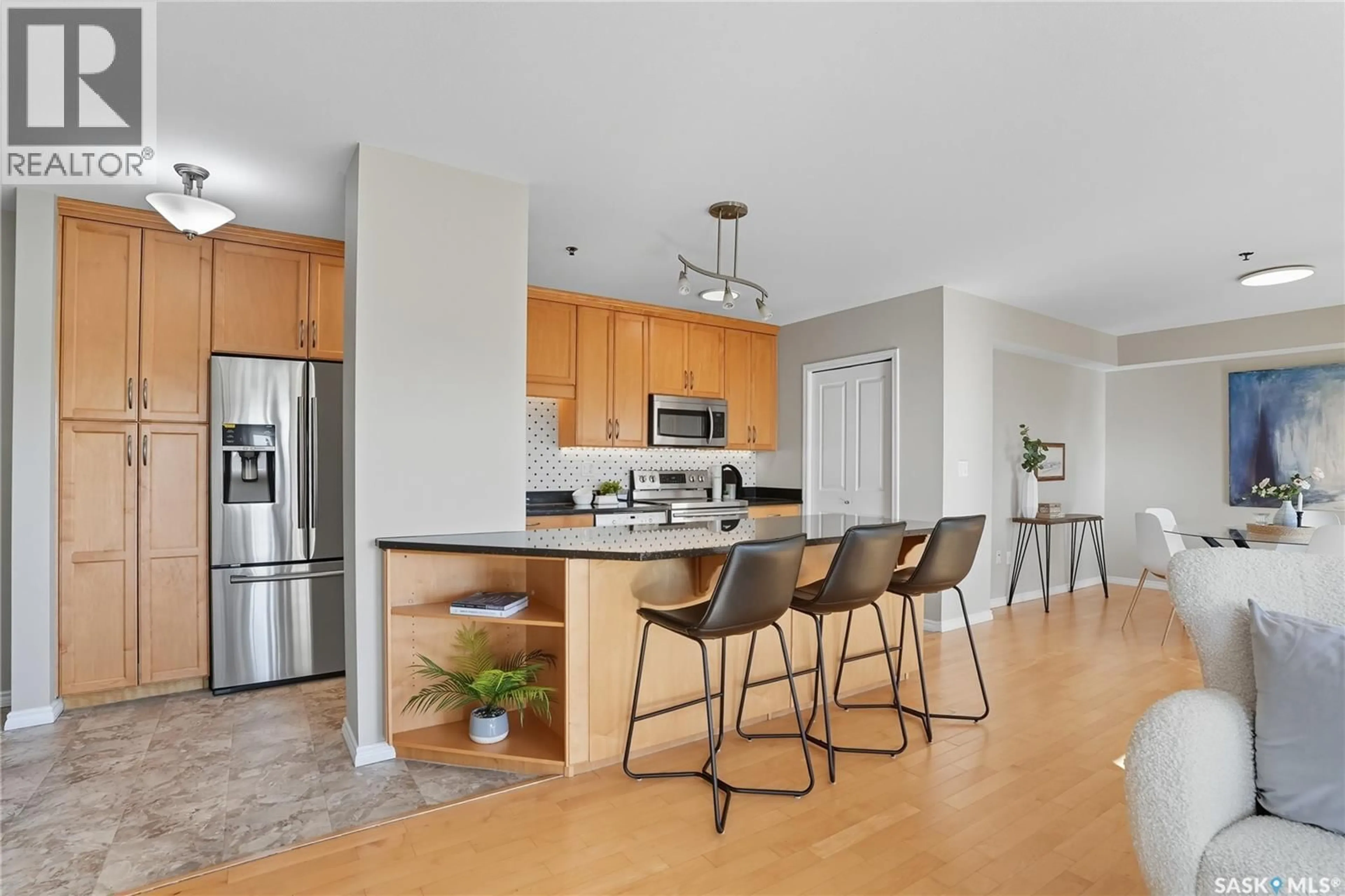 Open concept kitchen, unknown for 902 - 609 SPADINA CRESCENT, Saskatoon Saskatchewan S7K0G8