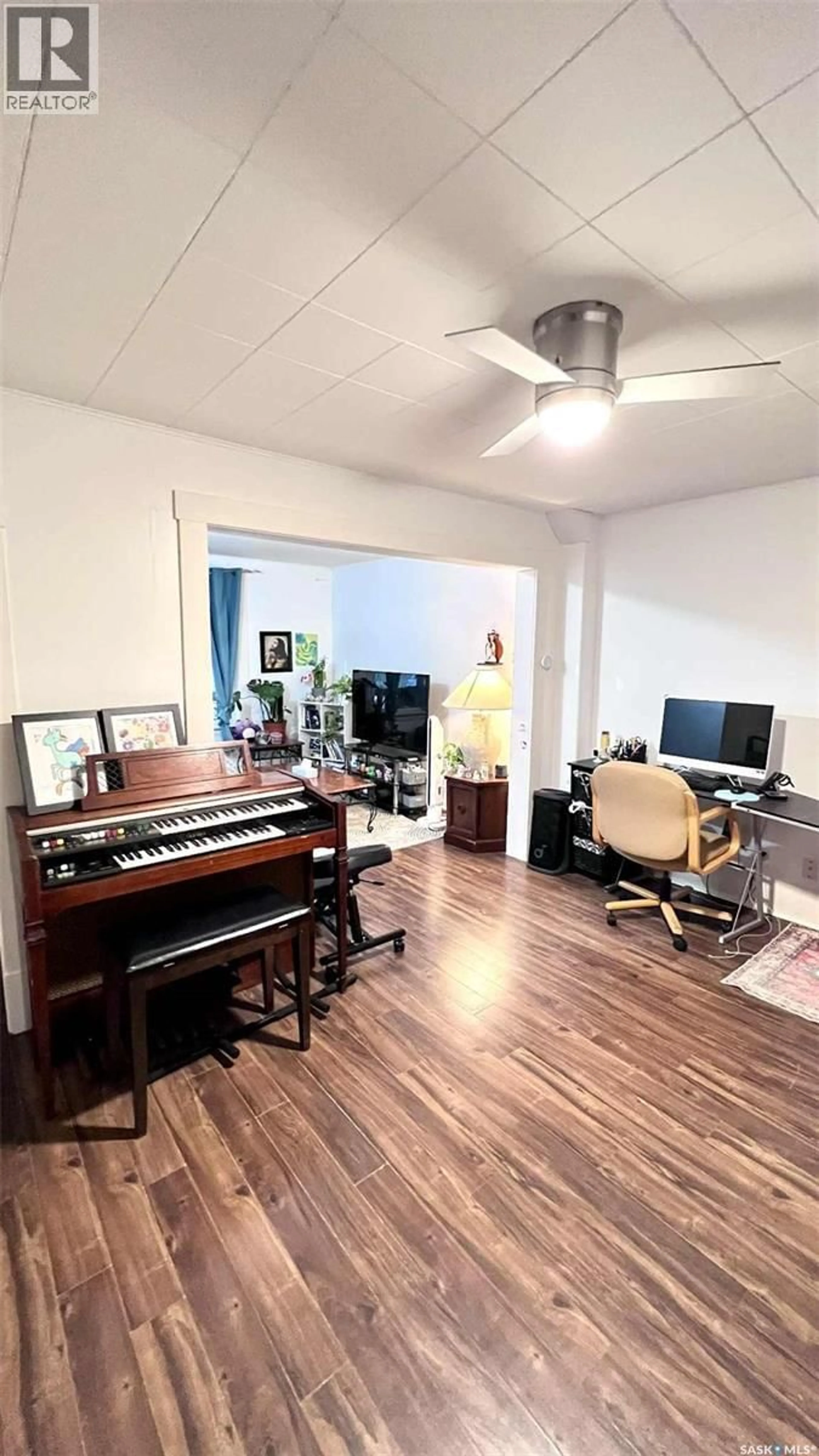 A pic of a room for 1416 GARNET STREET, Regina Saskatchewan S4T2Y5