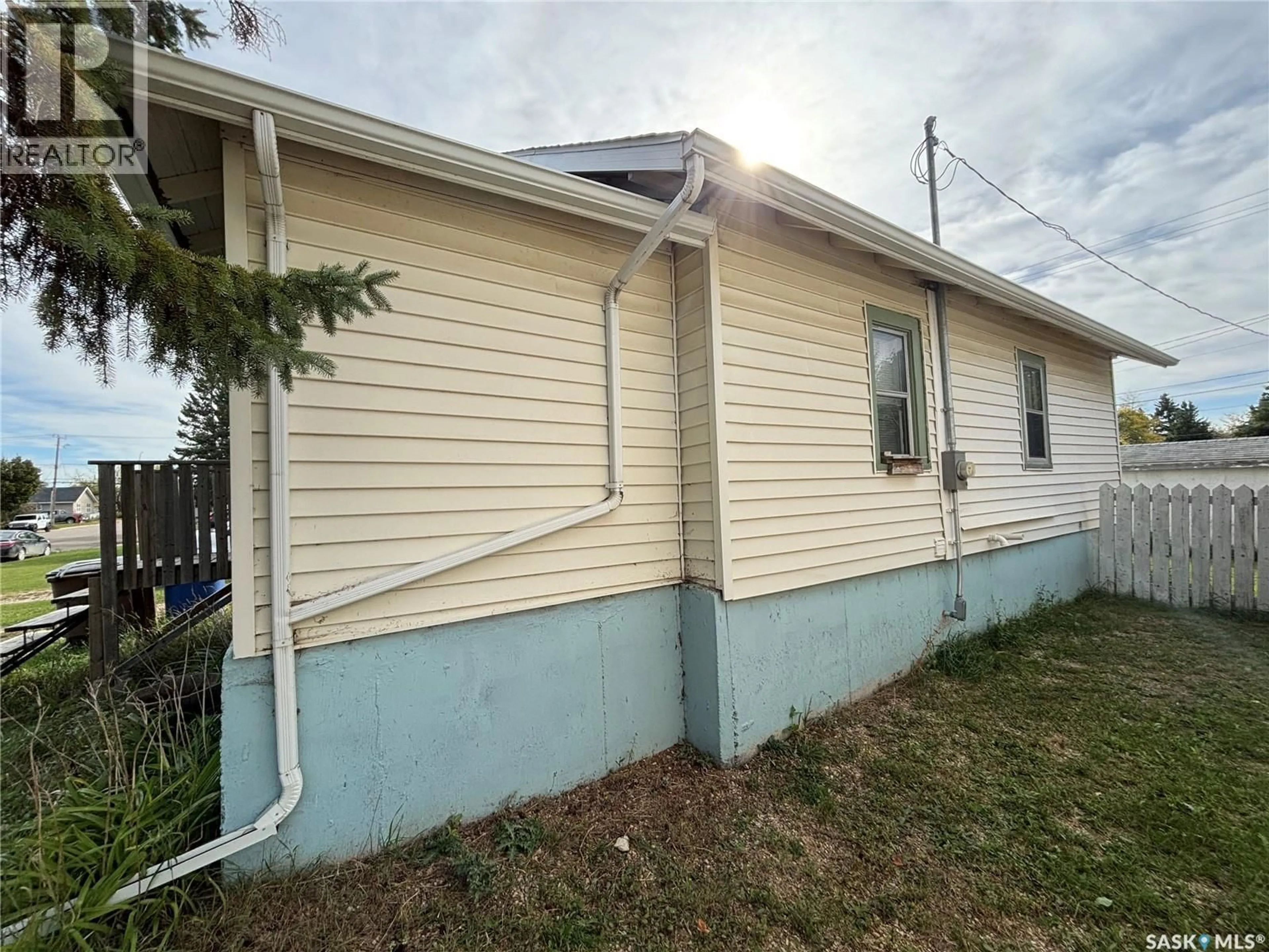 Home with vinyl exterior material, building for 109 BURNS AVENUE, Melfort Saskatchewan S0E1A0