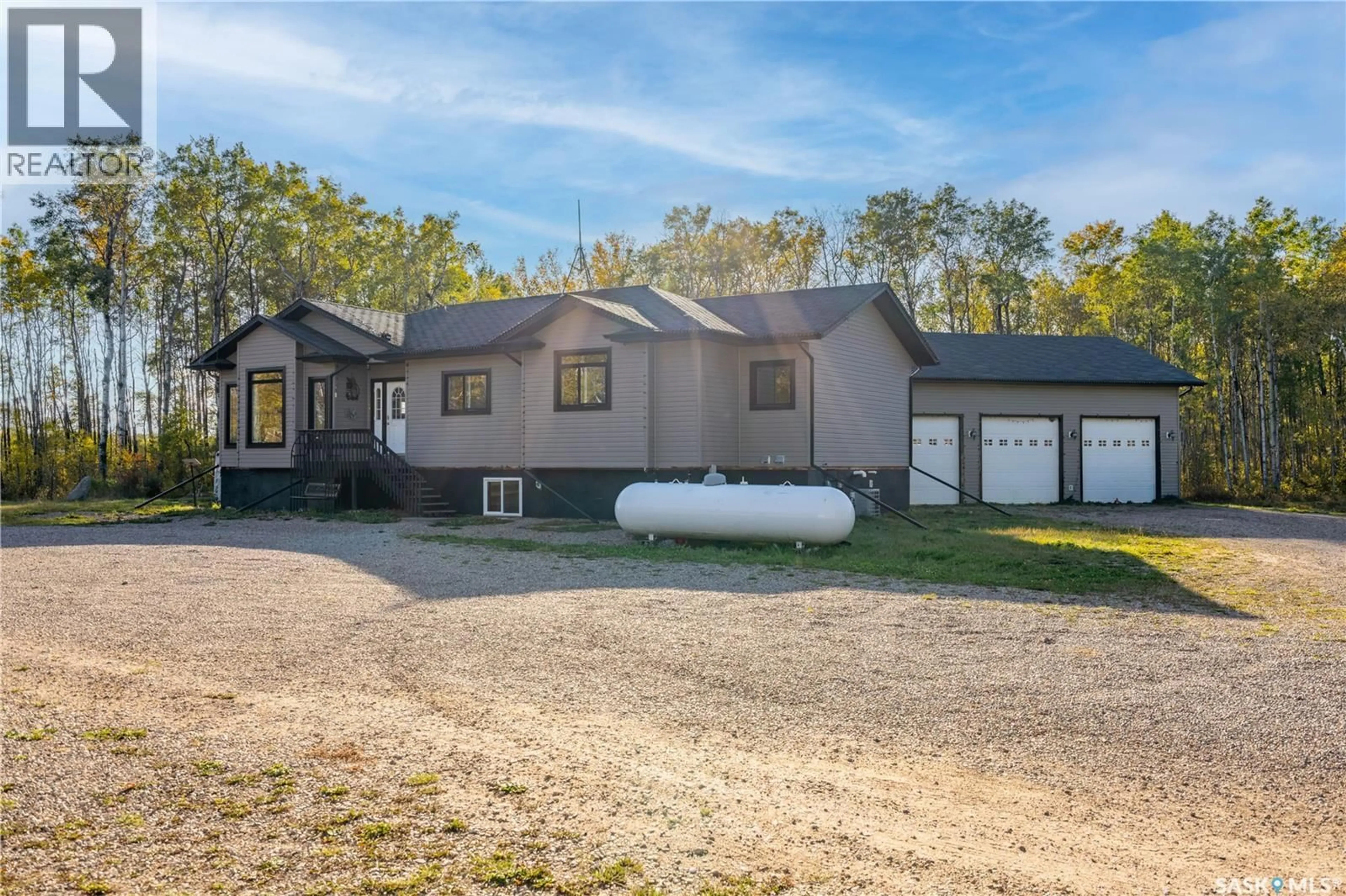 Home with vinyl exterior material, unknown for 61476 RR 3263, Beaver River Rm No. 622 Saskatchewan S0M2K0