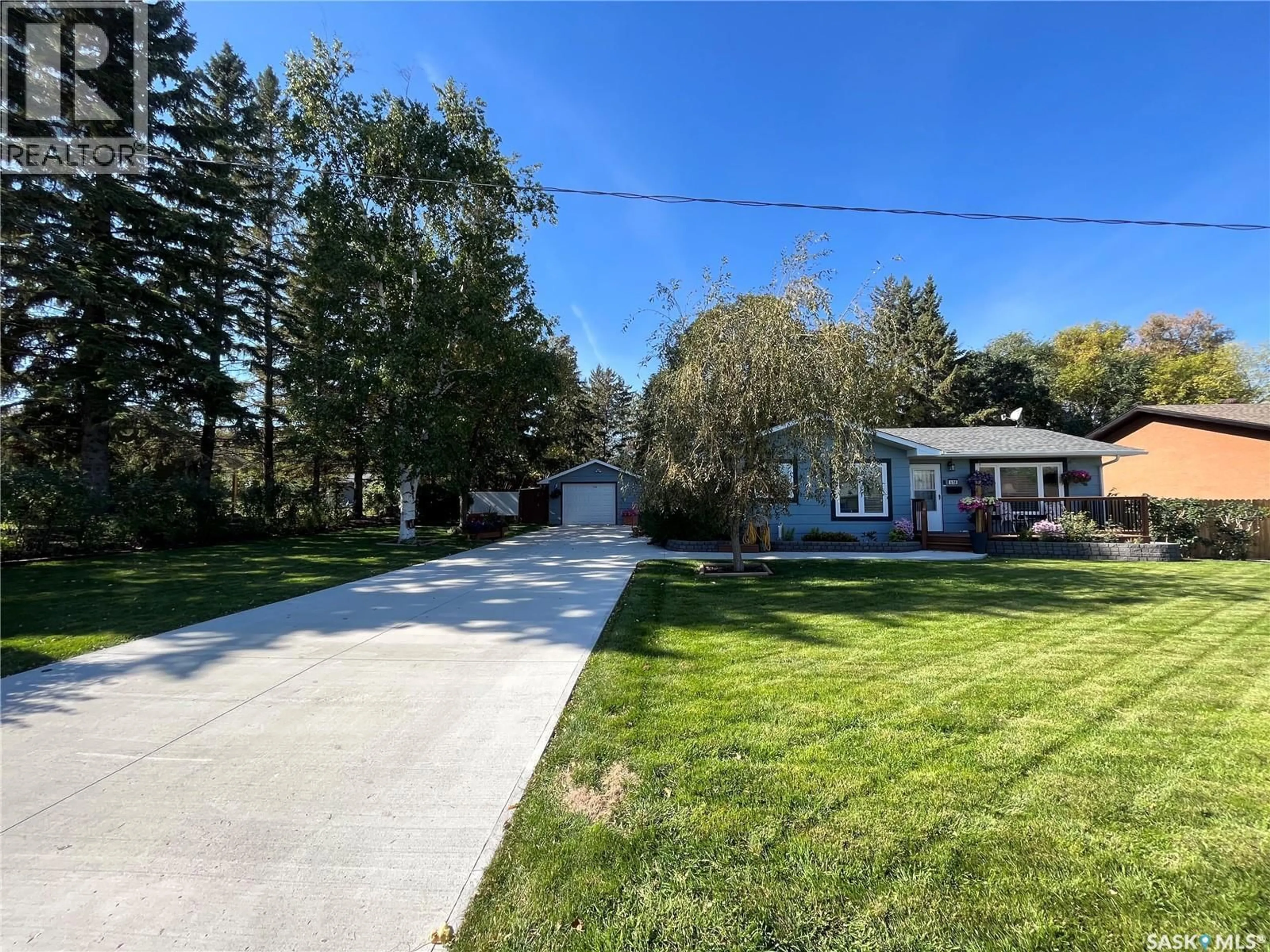 A pic from outside/outdoor area/front of a property/back of a property/a pic from drone, street for 536 STANLEY STREET, Esterhazy Saskatchewan S0A0X0